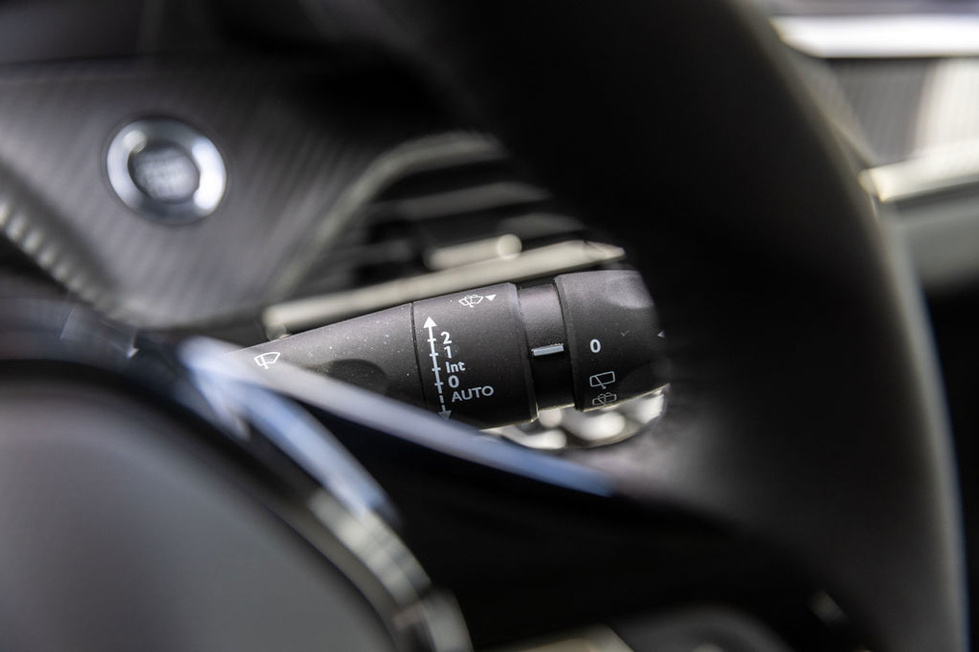 Foto van Peugeot E-208
