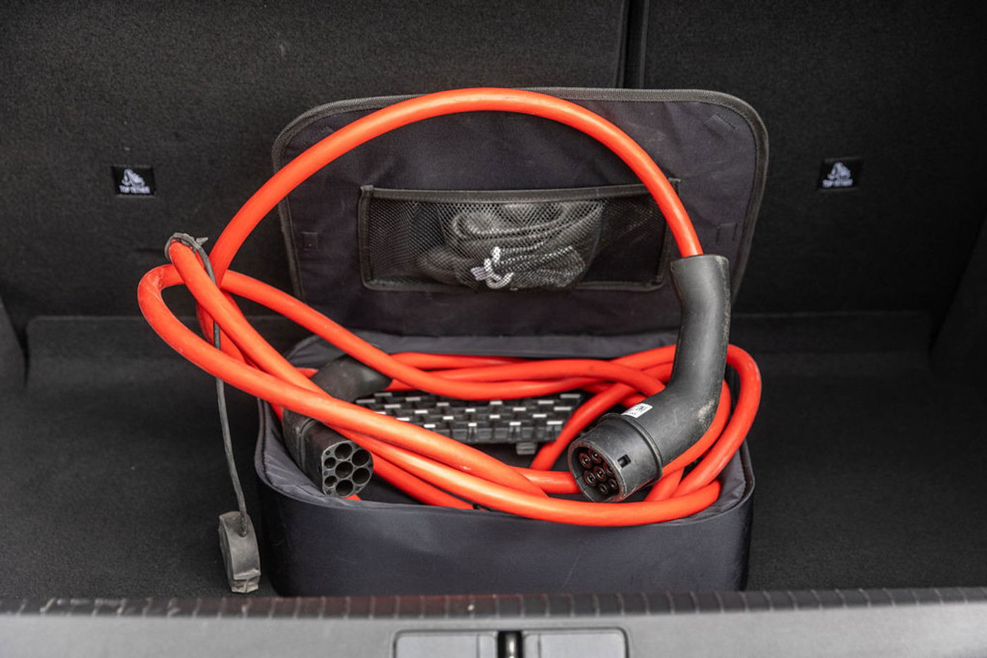 Foto van Peugeot E-208