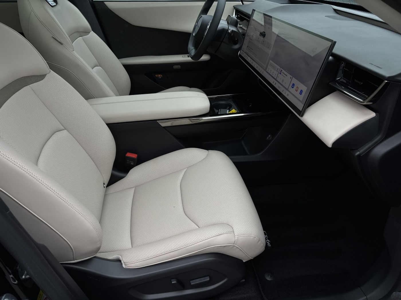 Foto van Mazda Cx-6e