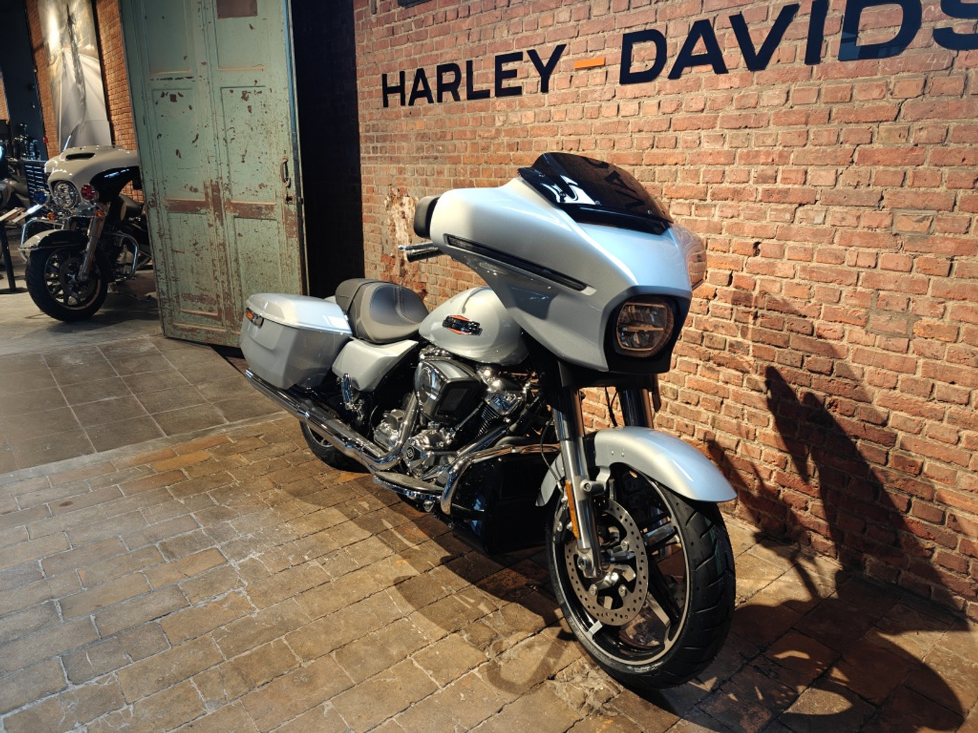 Foto van Harley-davidson FLHX