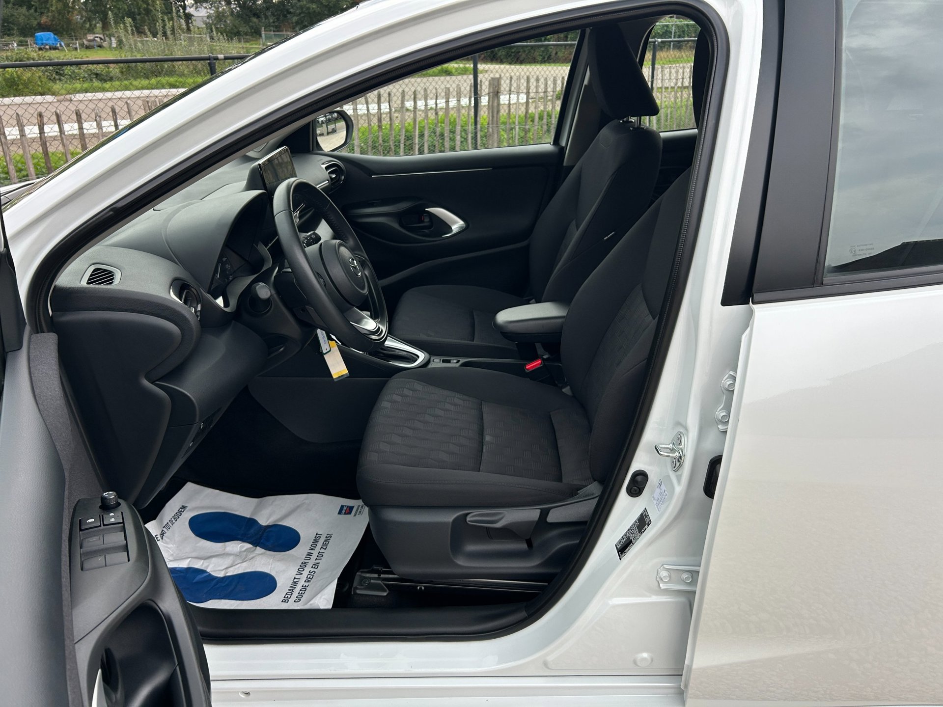 Foto van Mazda 2 Hybrid
