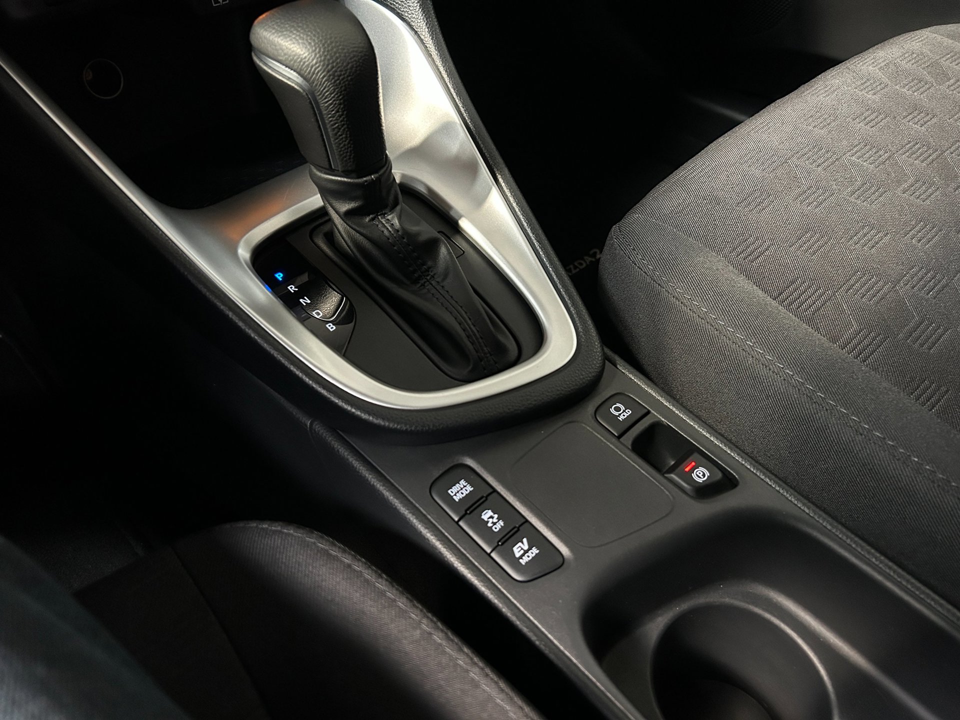 Foto van Mazda 2 Hybrid