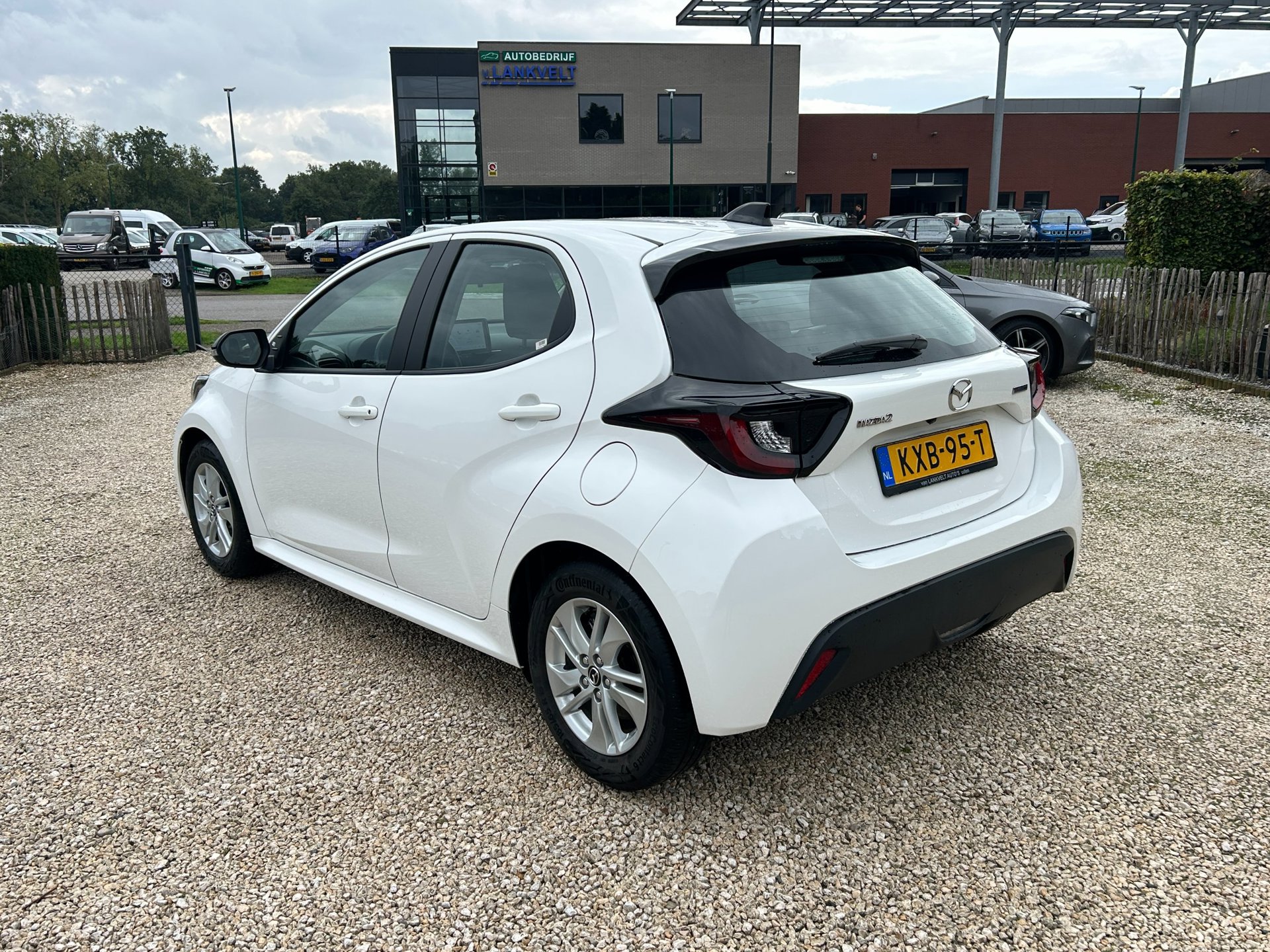 Foto van Mazda 2 Hybrid