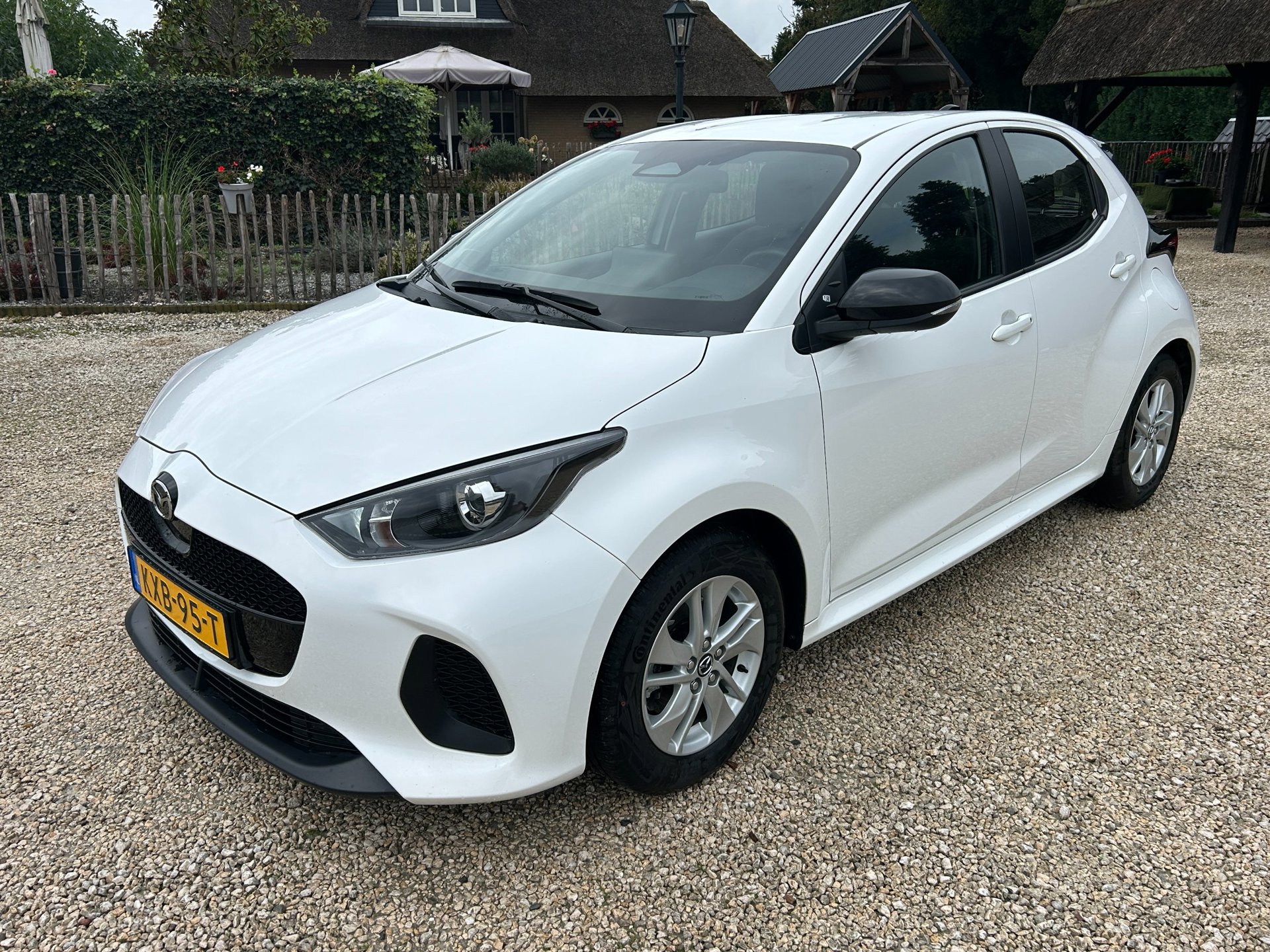 Foto van Mazda 2 Hybrid