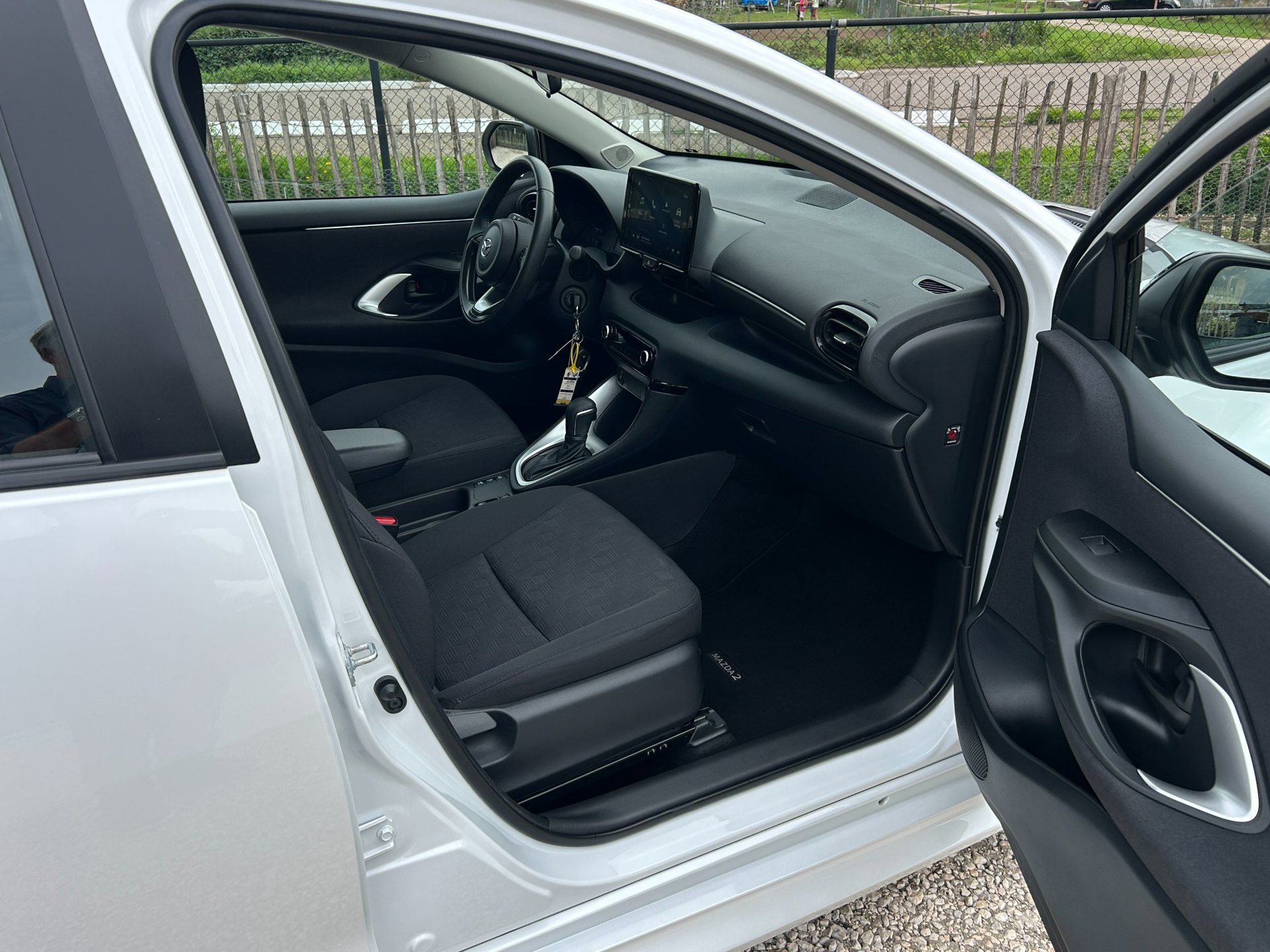 Foto van Mazda 2 Hybrid