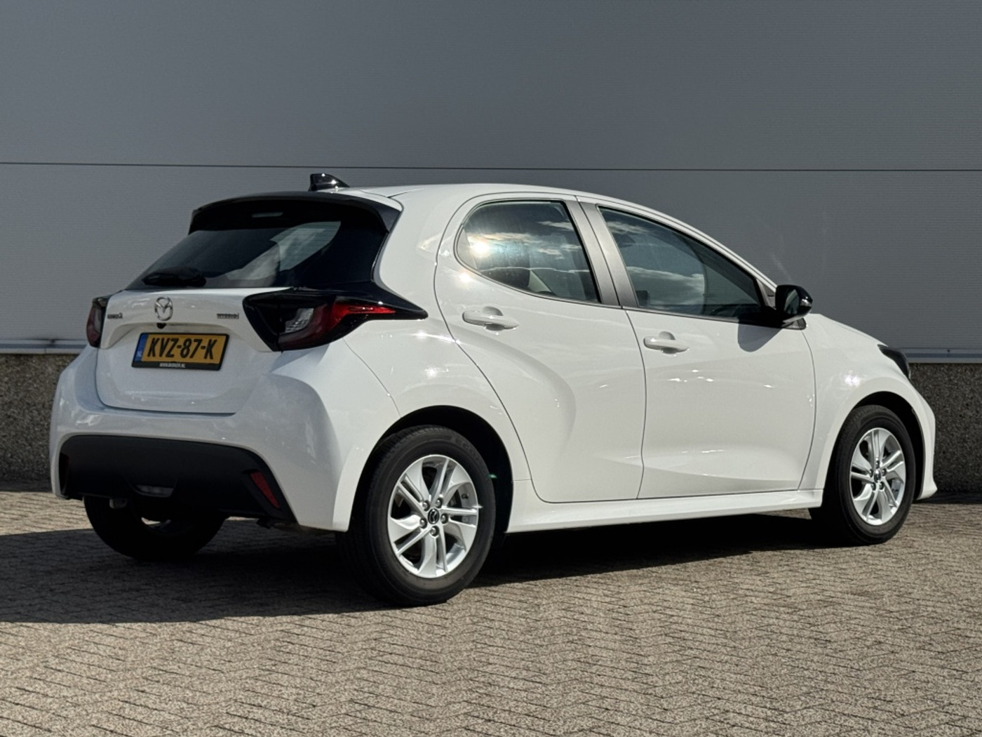 Foto van Mazda 2 Hybrid