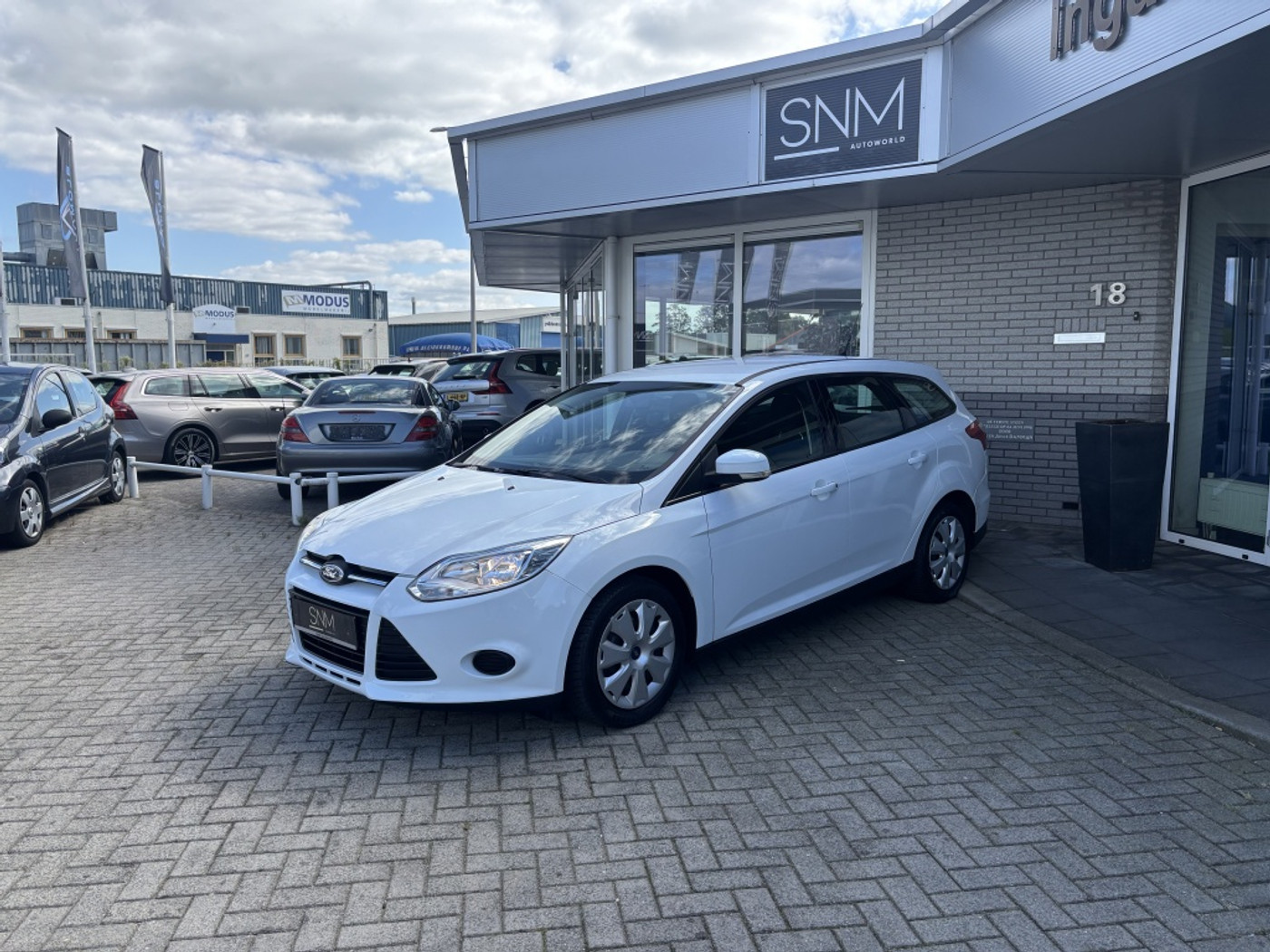 Ford Focus Wagon 1.6 TI-VCT Trend 2011 - voorkant