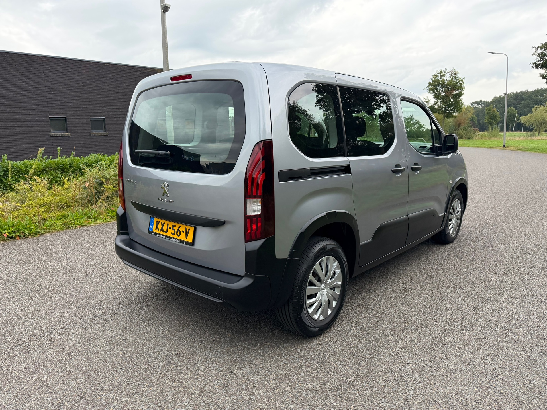 Foto van Peugeot Rifter
