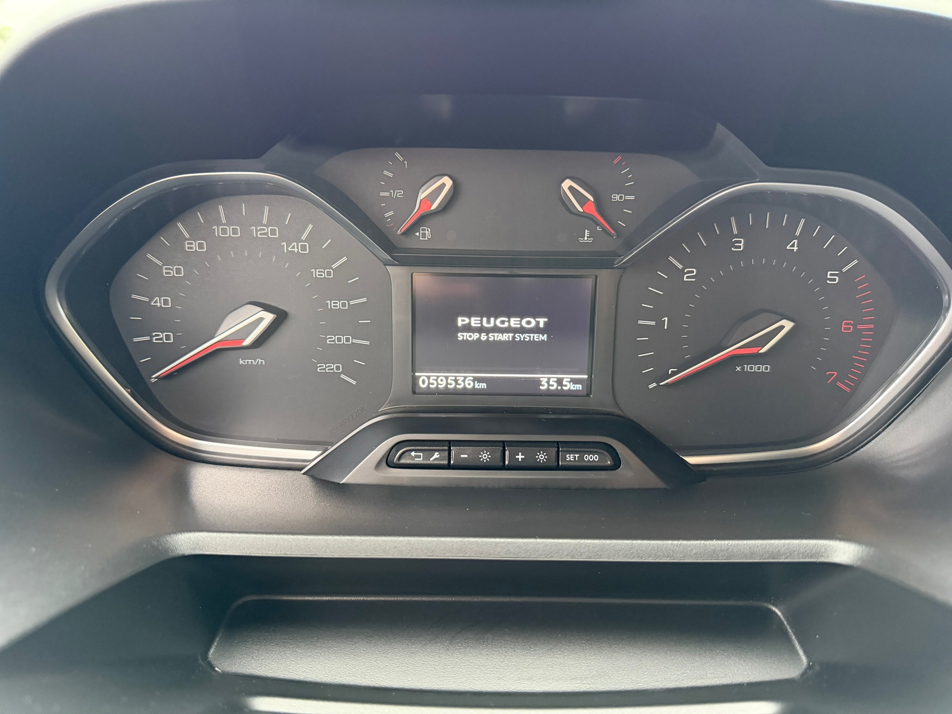 Foto van Peugeot Rifter