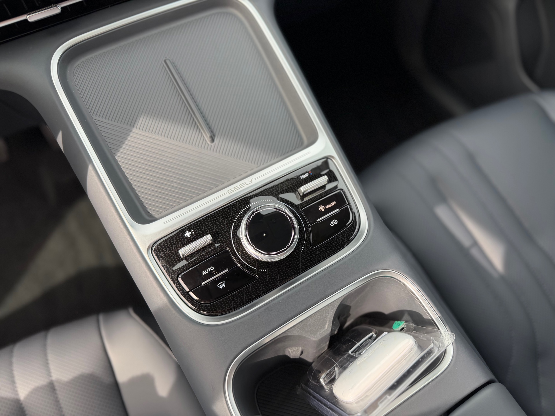 Foto van Geely Starray Em-i