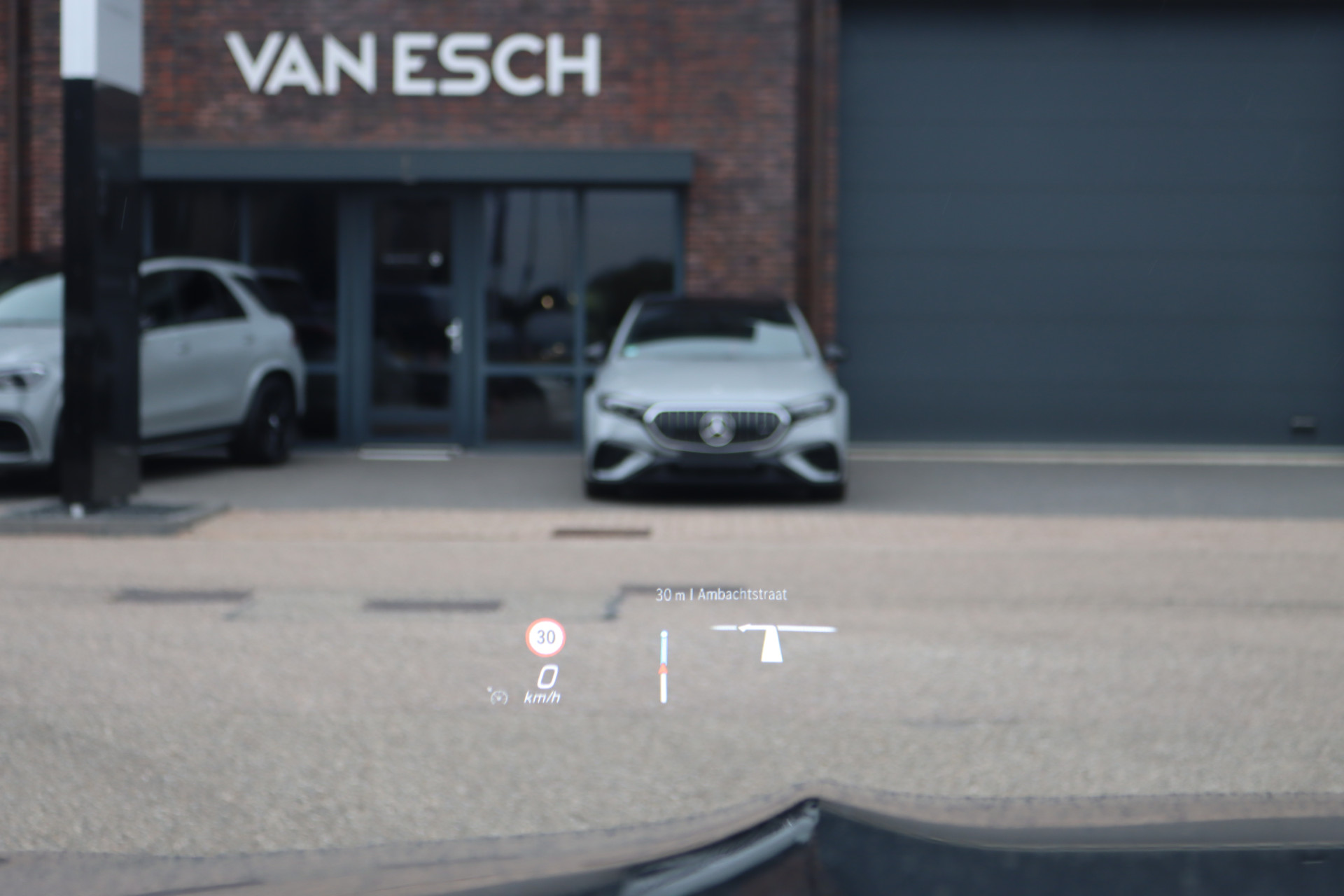Foto van Mercedes-Benz Eqb