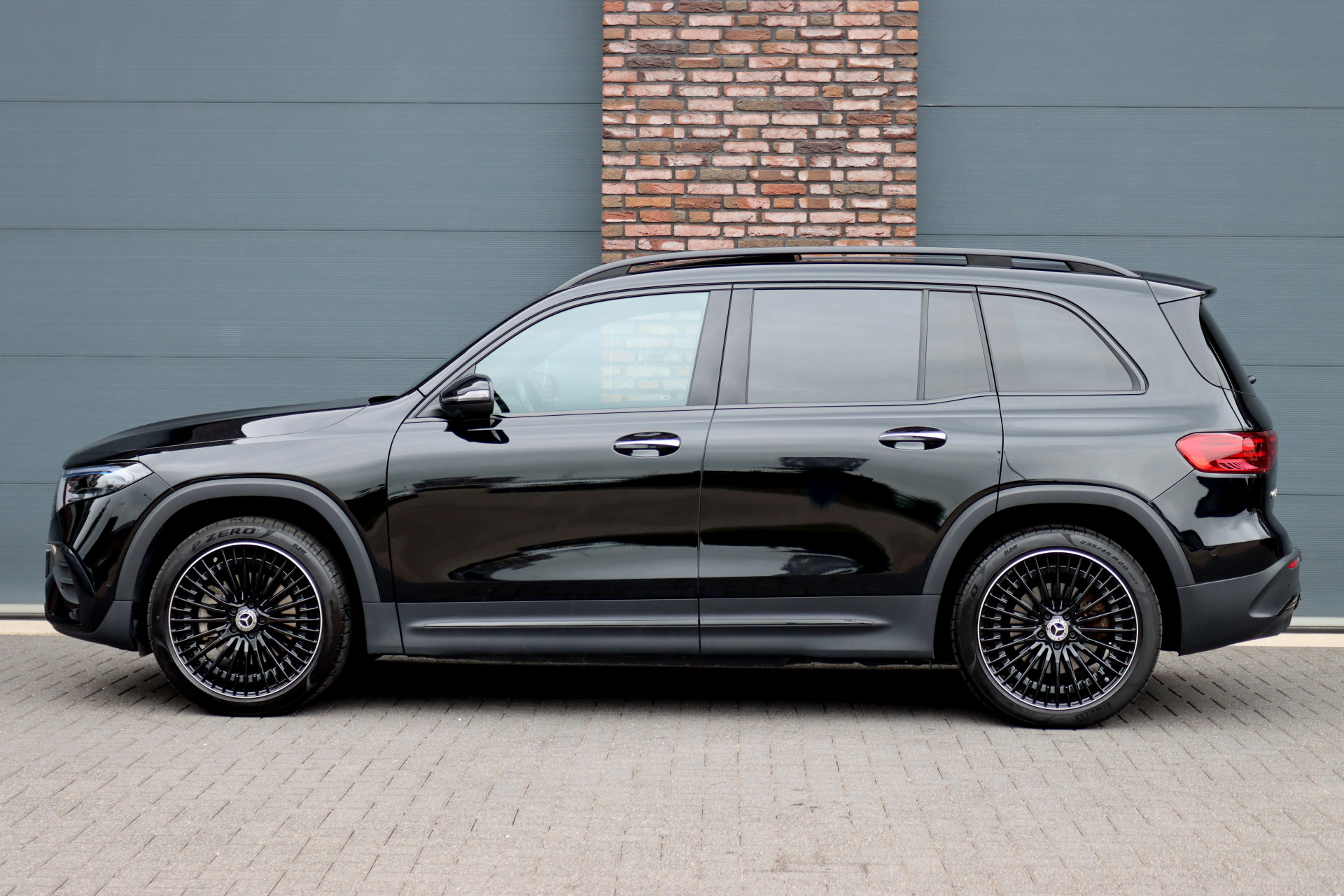 Foto van Mercedes-Benz Eqb