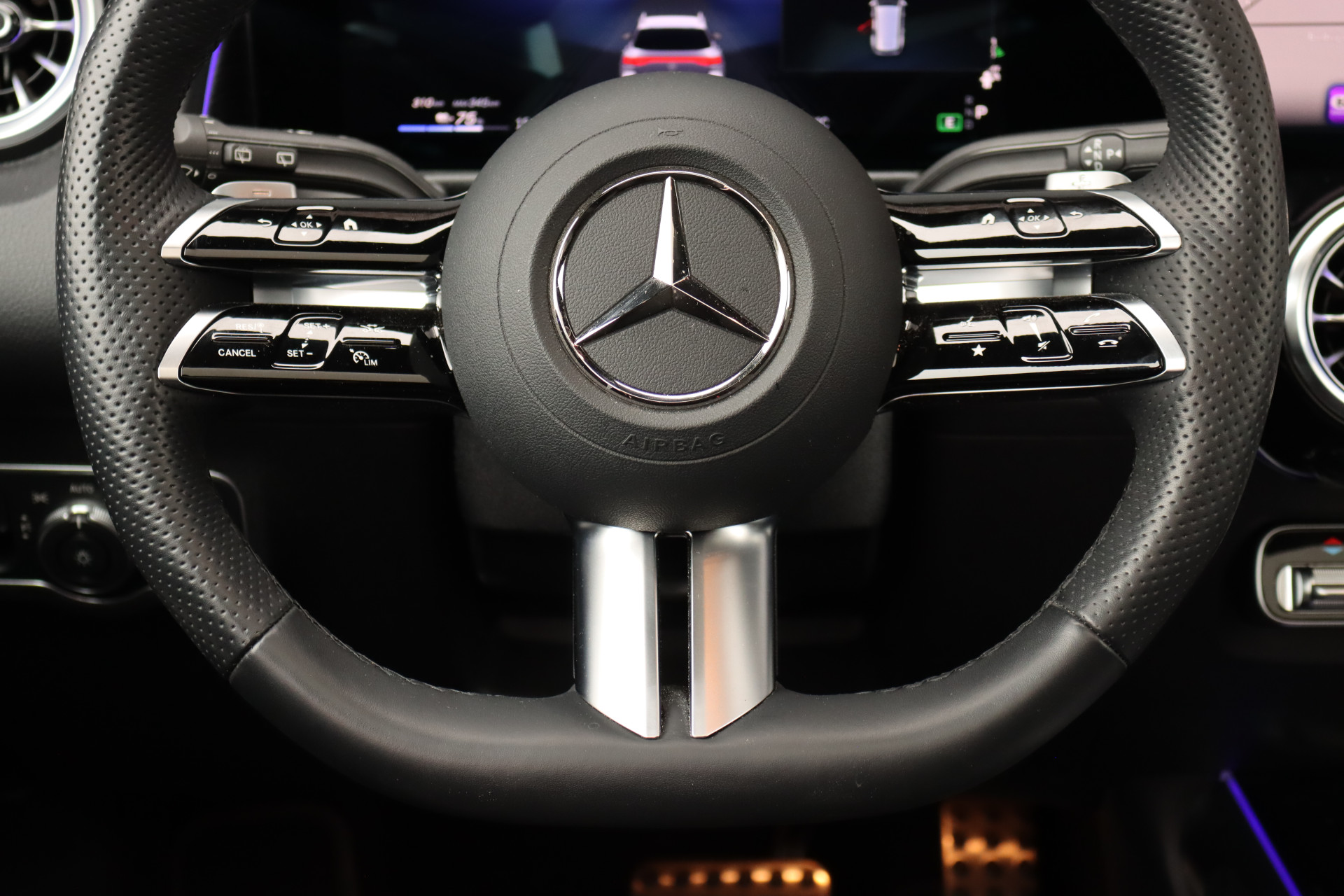 Foto van Mercedes-Benz Eqb