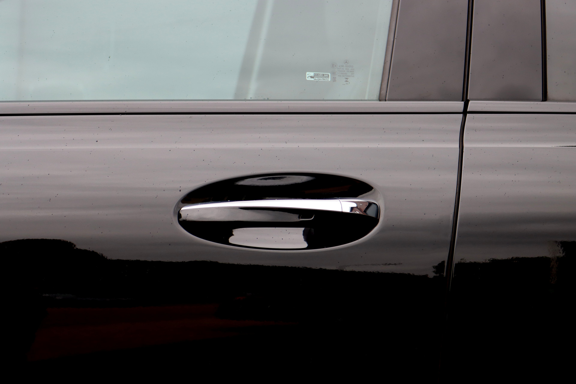 Foto van Mercedes-Benz Eqb
