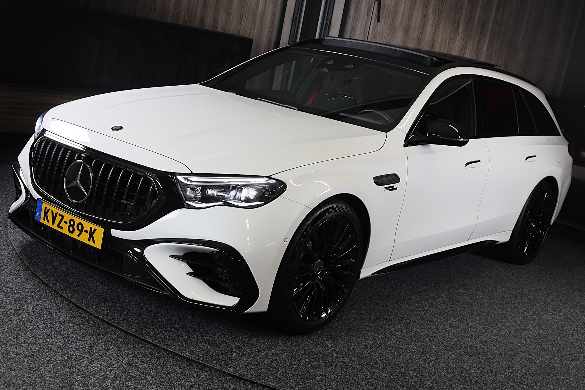 Foto van Mercedes-Benz E-klasse Estate