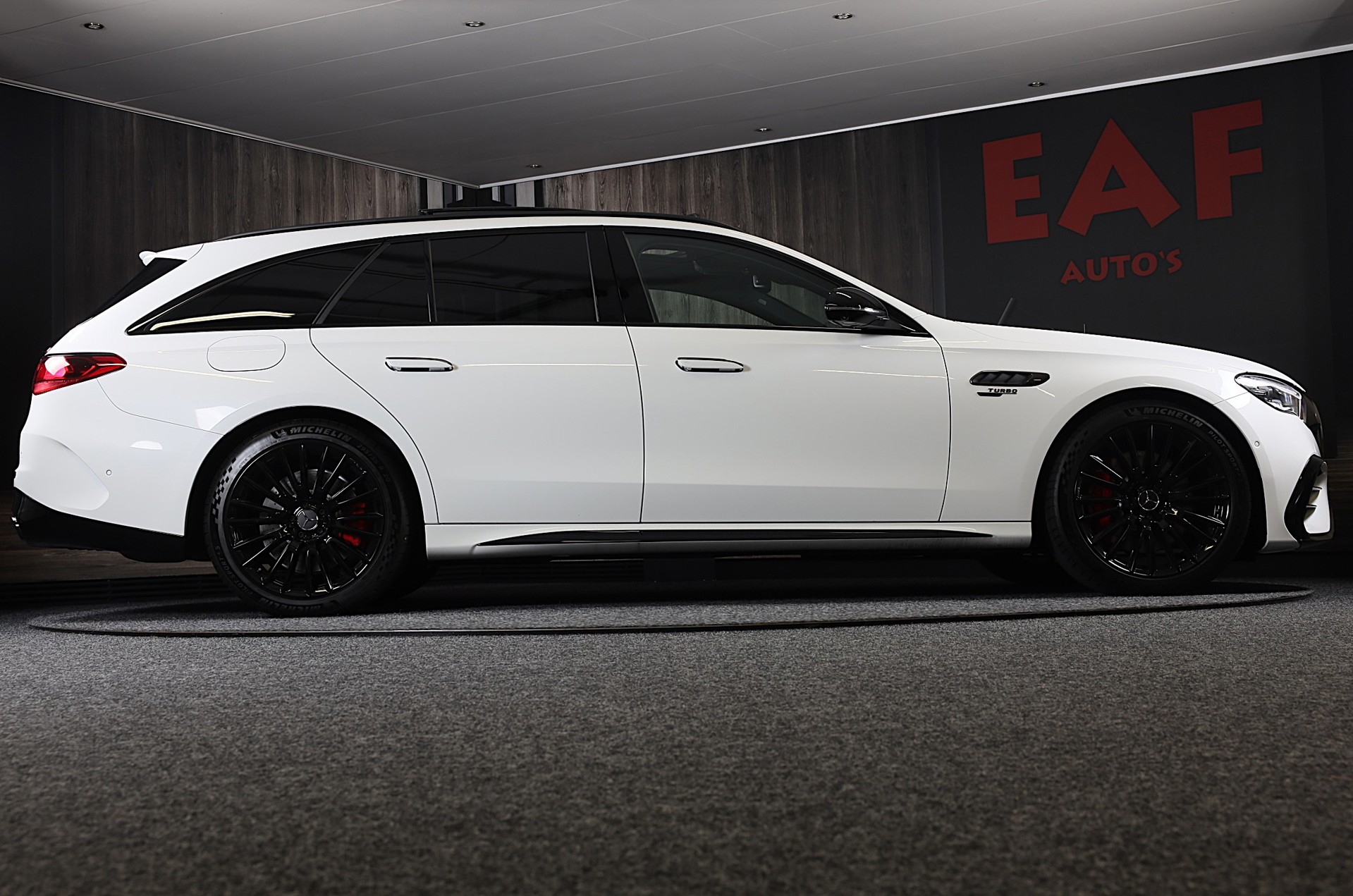 Foto van Mercedes-Benz E-klasse Estate