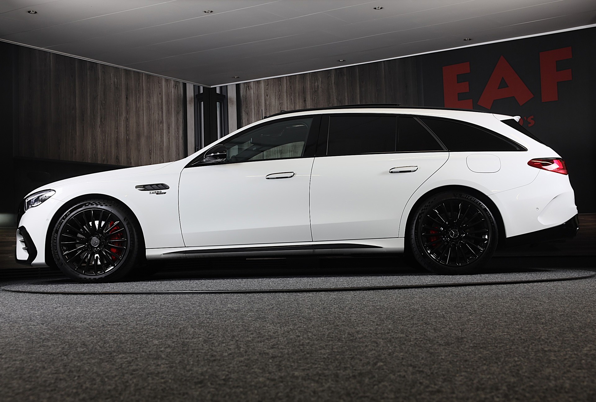Foto van Mercedes-Benz E-klasse Estate
