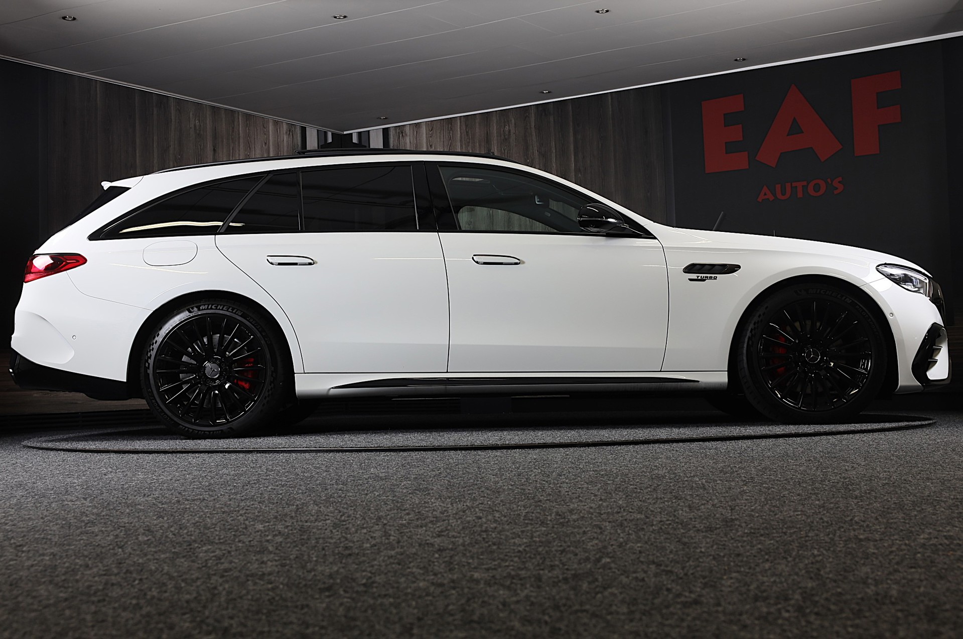 Foto van Mercedes-Benz E-klasse Estate