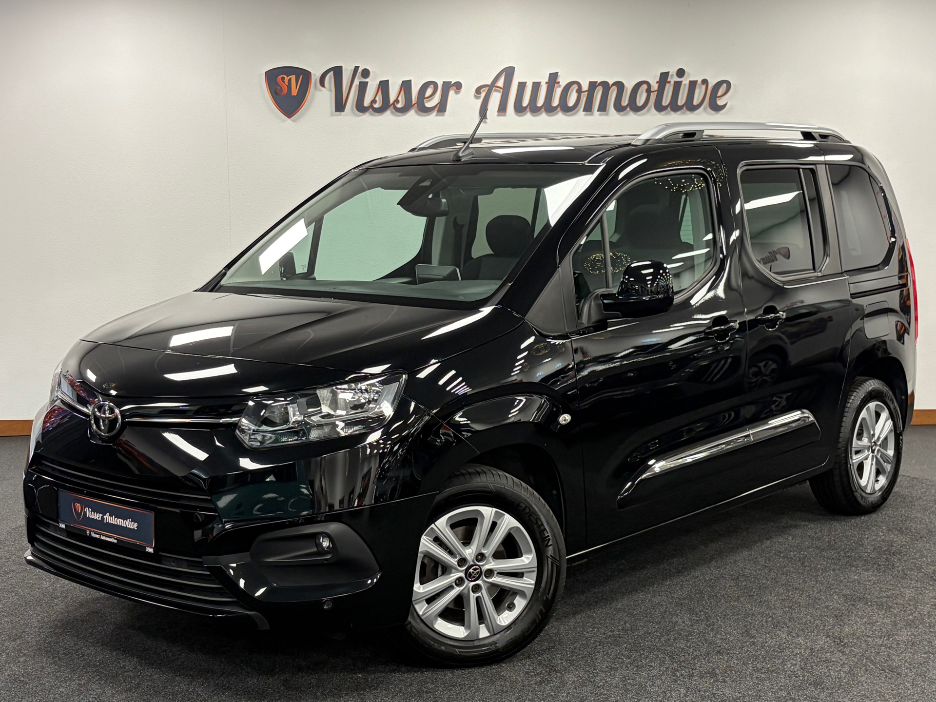 Toyota Proace City Verso 1.2 Turbo L1*5Pers*Design*Panoramadak*PDC*Camera*Navi*Trekhaak*Apple-Carplay*Cruise-Control* 2022 - voorkant