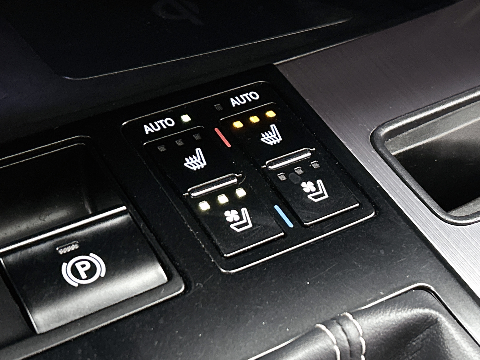 Foto van Lexus RX
