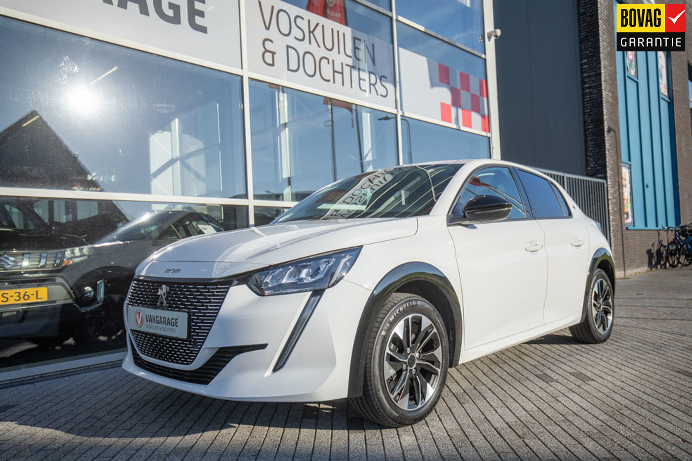 Peugeot E-208 EV Allure Pack 50 kWh 2023 - voorkant