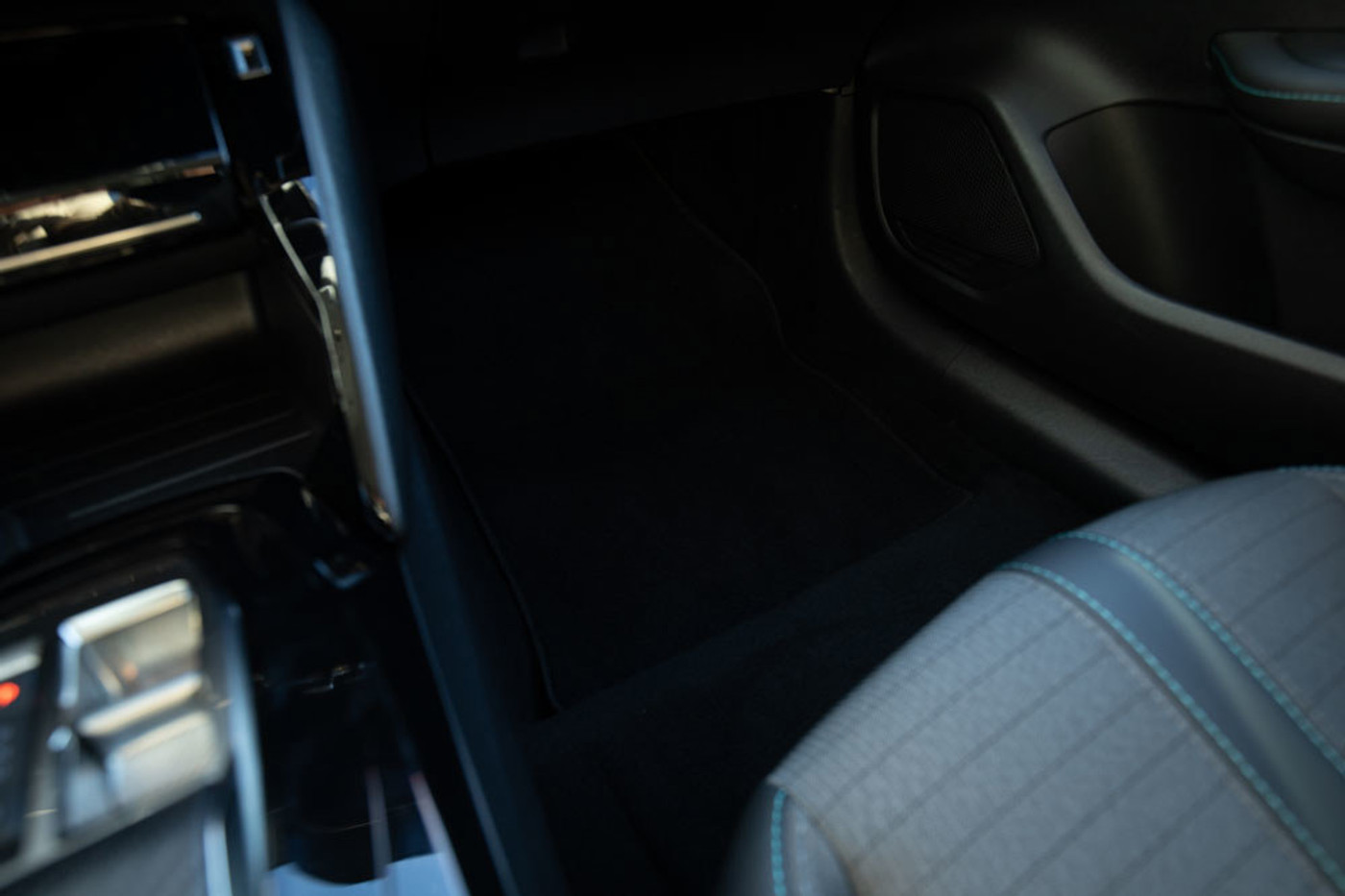 Foto van Peugeot E-208