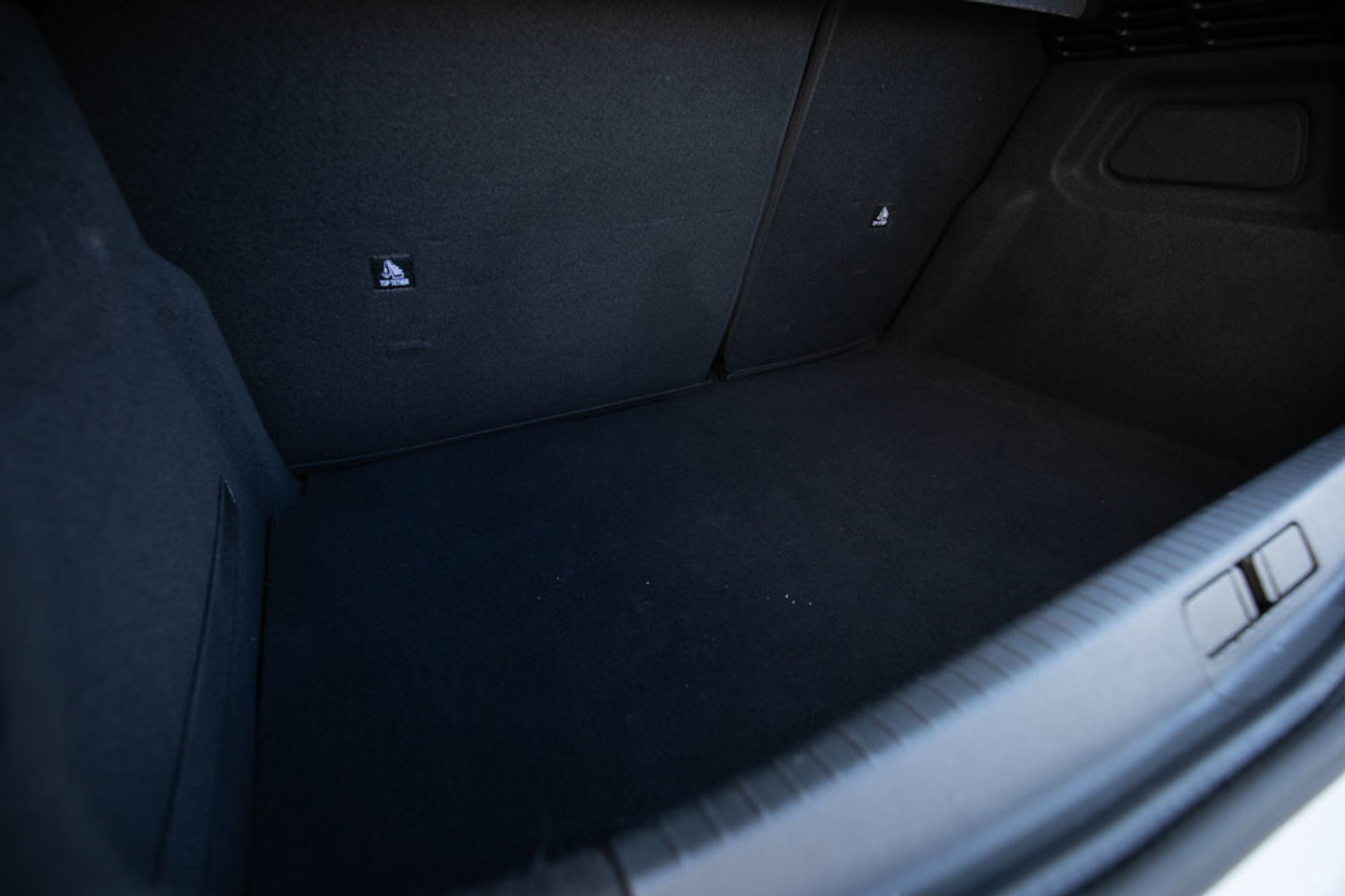 Foto van Peugeot E-208