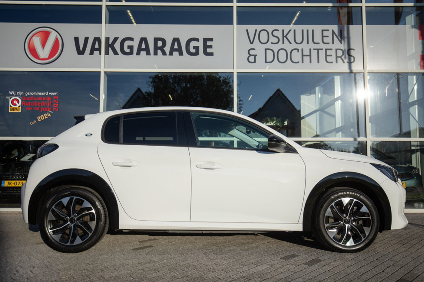 Foto van Peugeot E-208