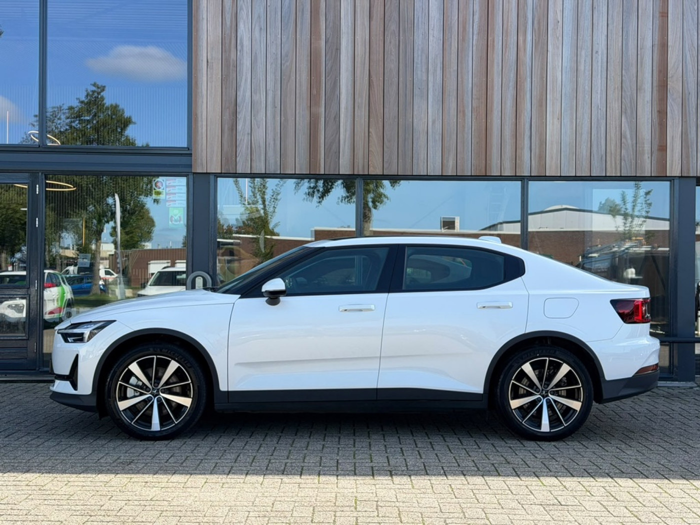 Foto van Polestar 2