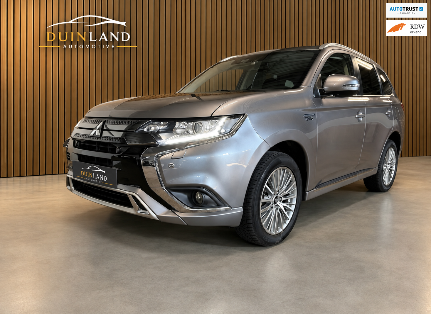 Mitsubishi Outlander 2.4 PHEV Pure 2018 - voorkant