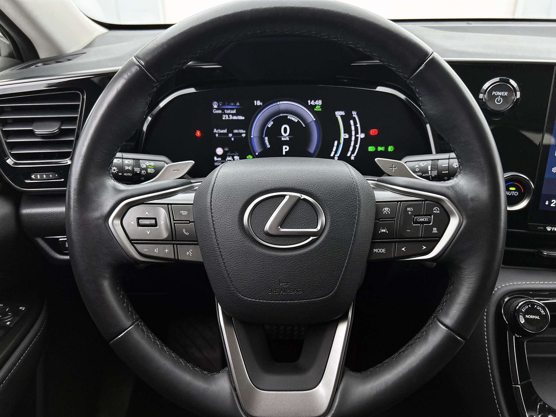 Foto van Lexus NX