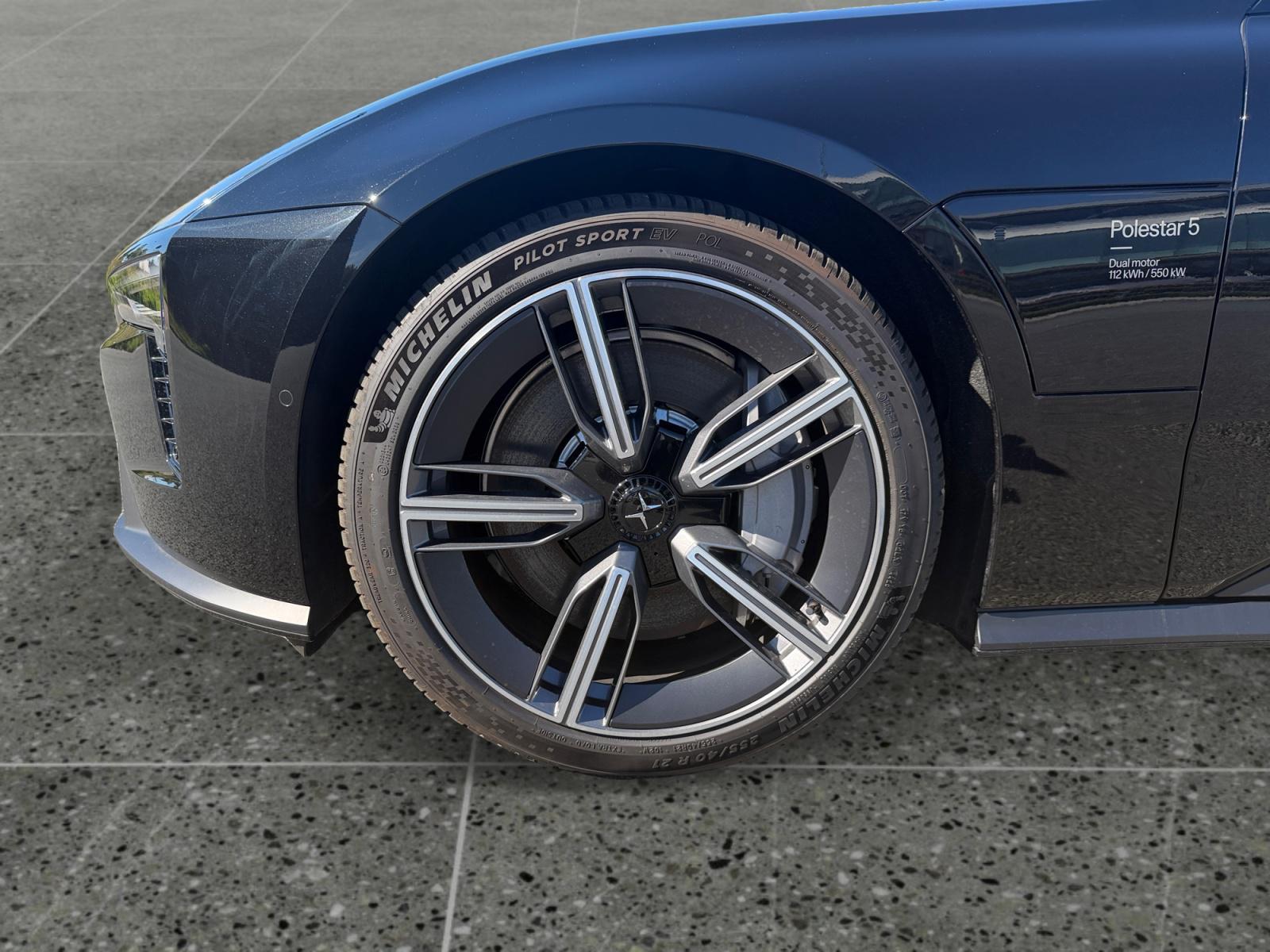 Foto van Polestar 5