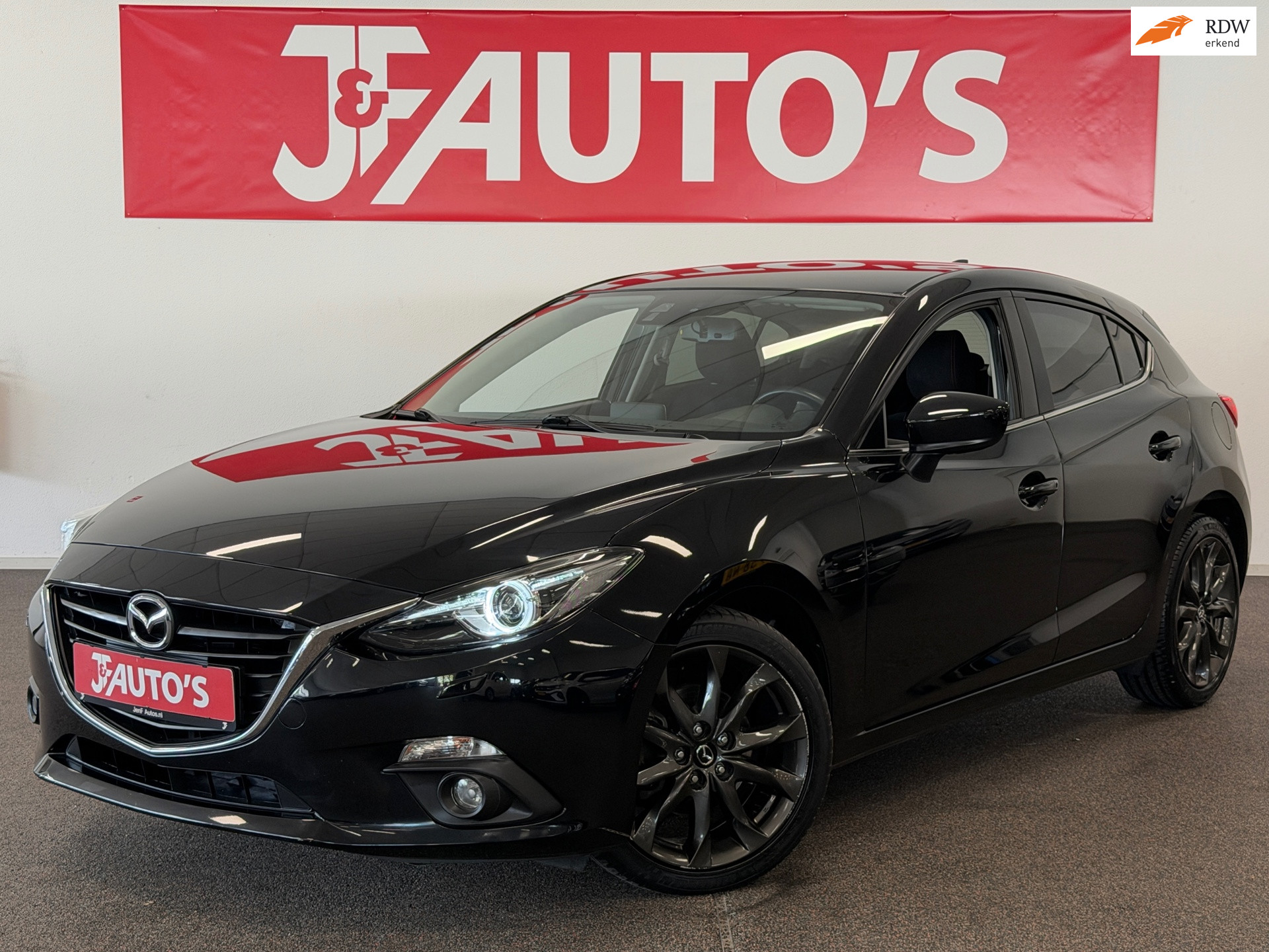Mazda 3 2.0 SkyActiv-G| NAVIGATIE/CAMERA| CRUISE | ECC AIRCO | 2017 - voorkant