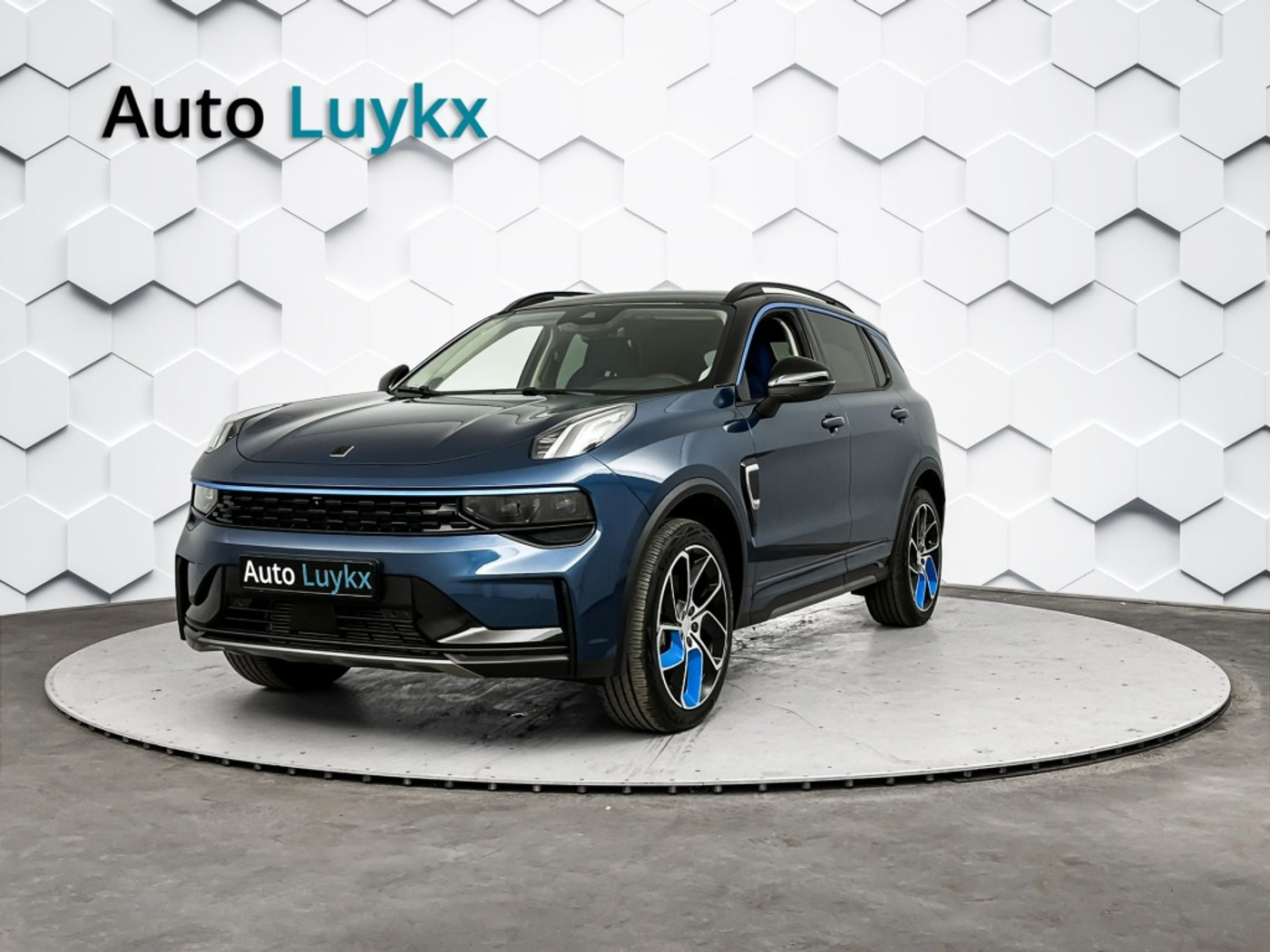LYNK & Co 01 1.5 PHEV | 262 PK | Panoramadak | Navigatie 2023 - voorkant