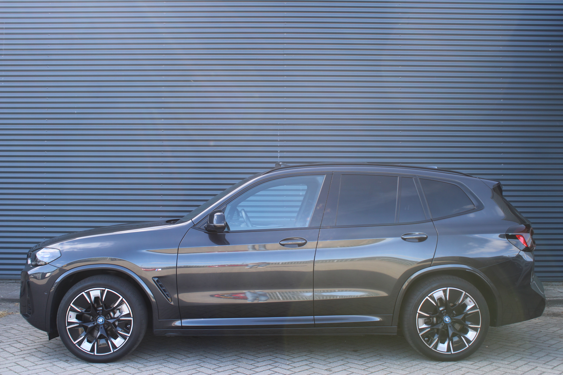 Foto van BMW Ix3