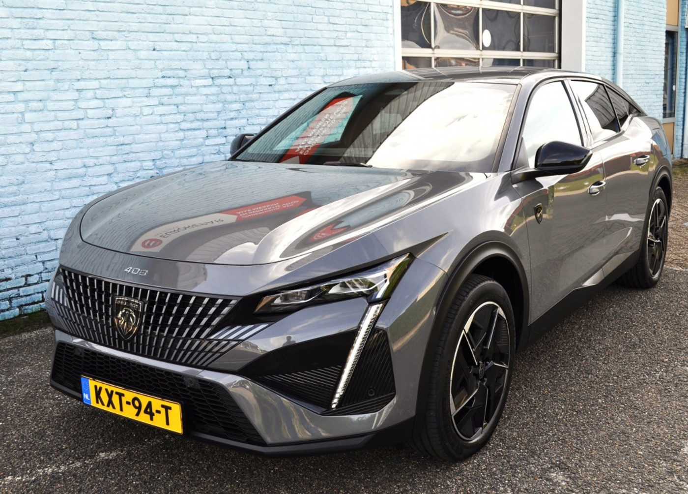 Peugeot 408 1.6 HYbrid 225 GT nav pdc v+a stuurverw 2024 - voorkant