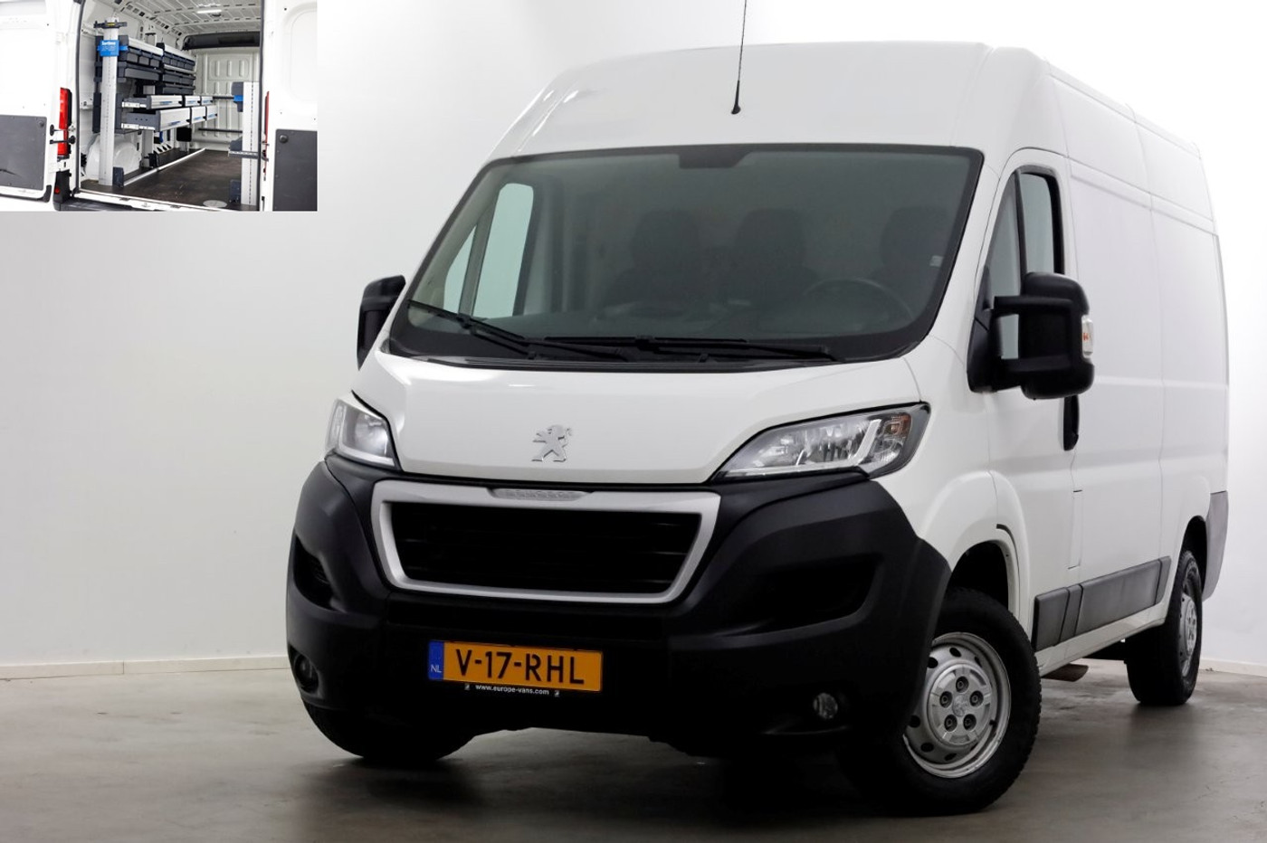Peugeot Boxer 2.2 BlueHDi 120pk L2H2 Airco/Navi/Inrichting 07-2021 2021 - voorkant