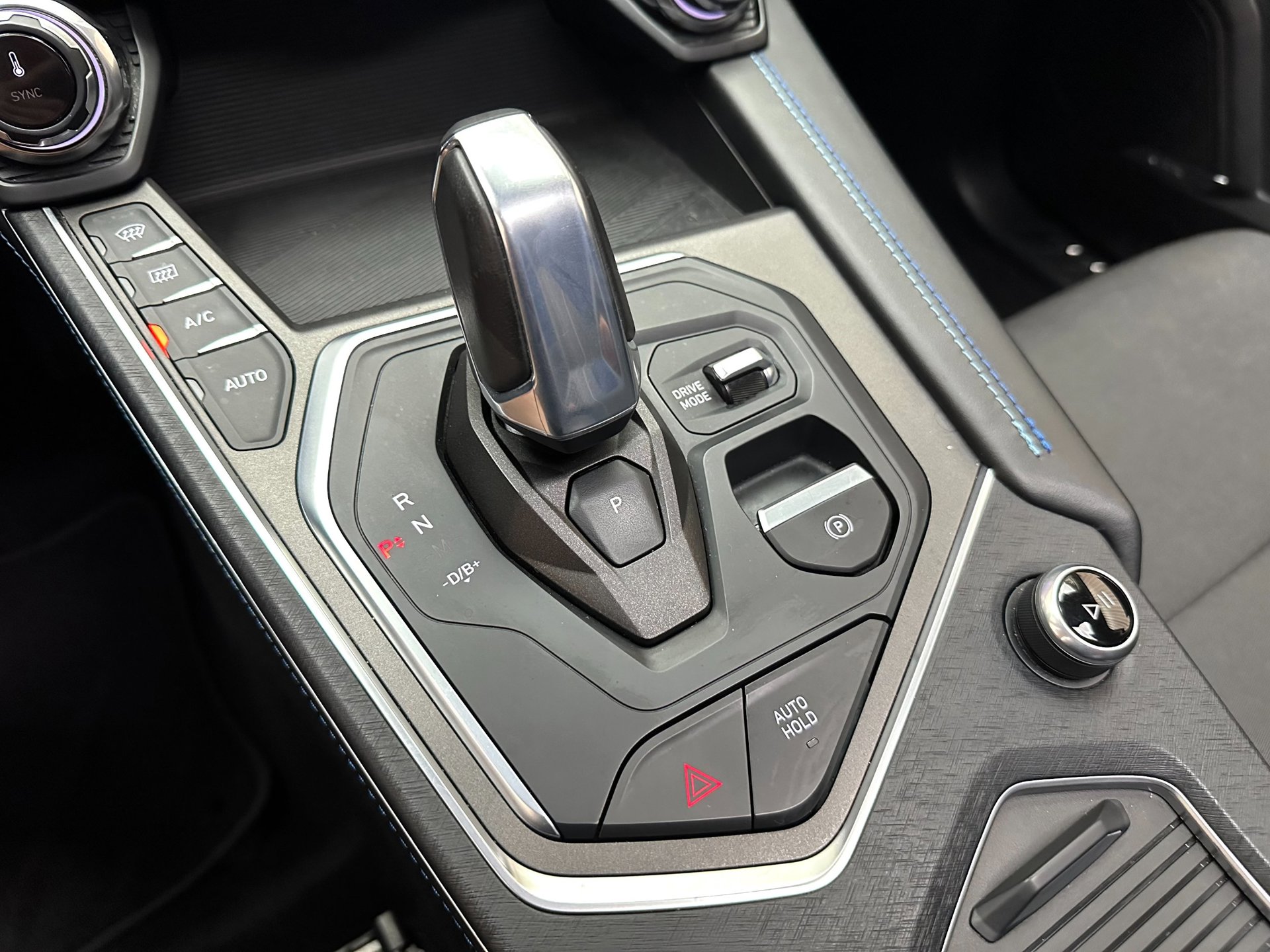 Foto van LYNK & Co 01
