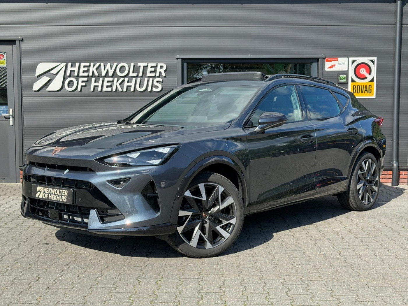 Cupra Formentor 1.5 TSI e-Hybrid | Trekhaak | Panodak | Camera | Eclipse PACK 2026 - voorkant