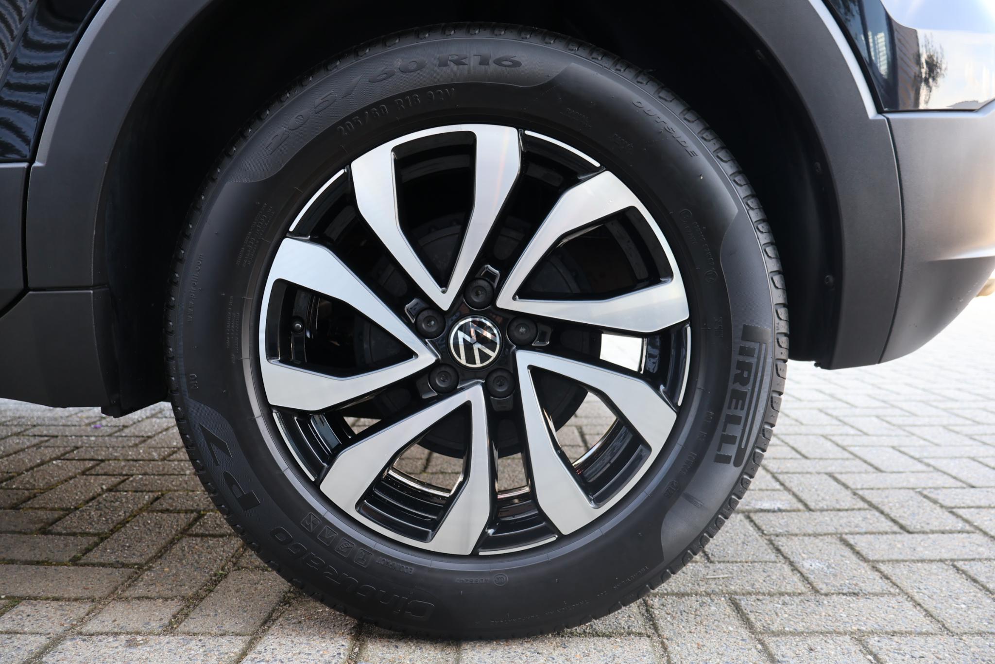 Foto van Volkswagen T-cross