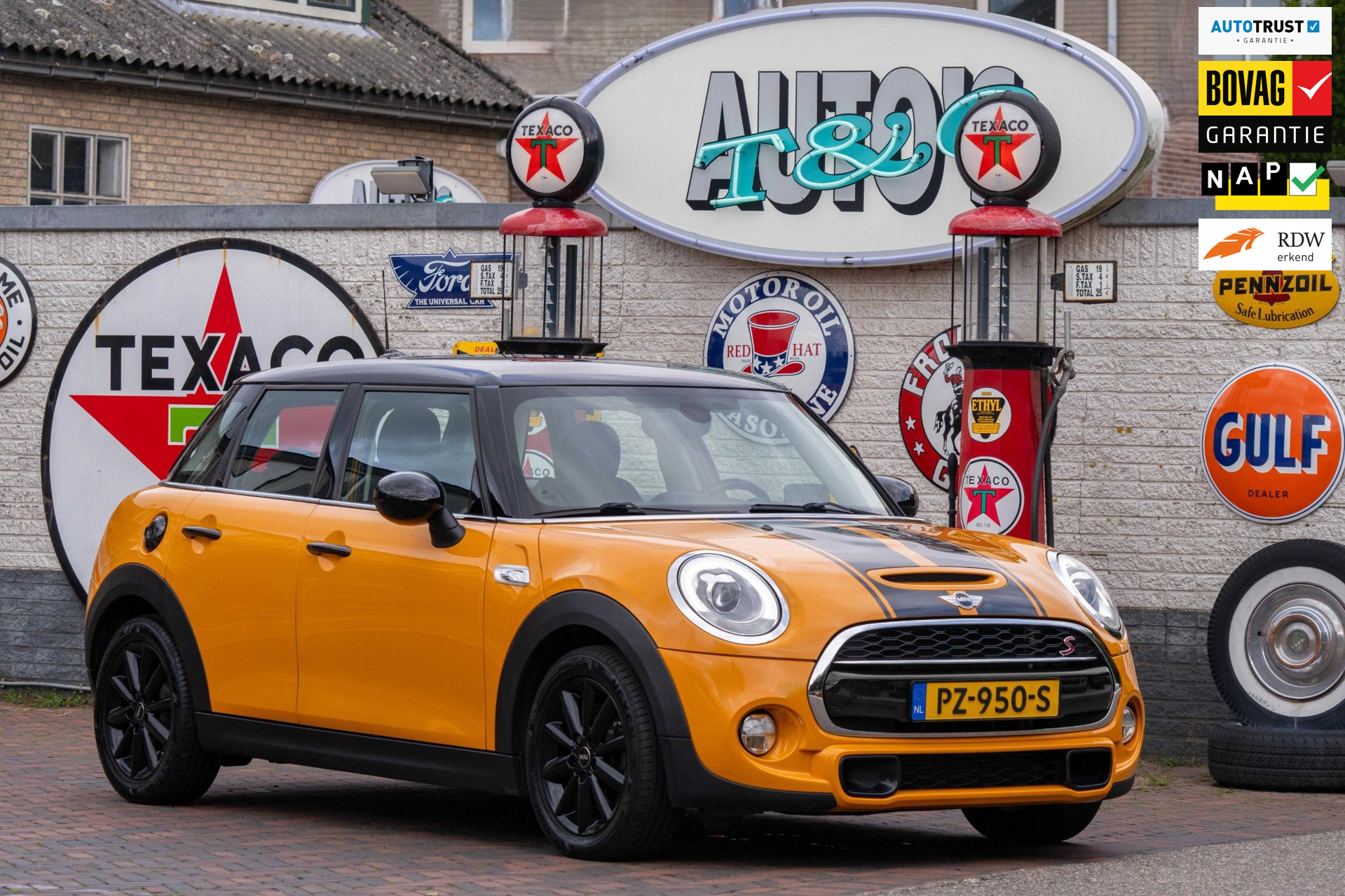 Mini Cooper S 2.0 Cooper S Chili Serious Business Automaat +NAP NL-auto 2017 - voorkant