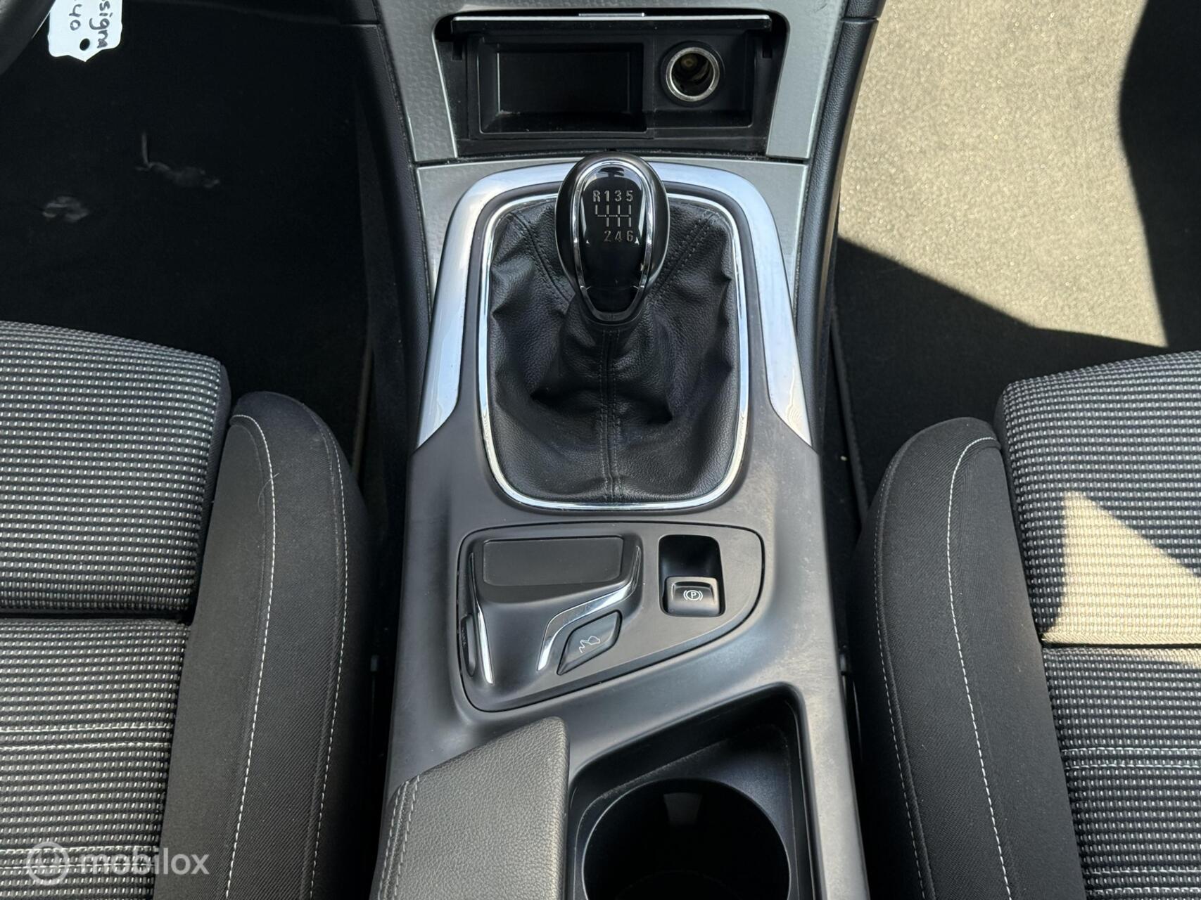 Foto van Opel Insignia Limousine HB
