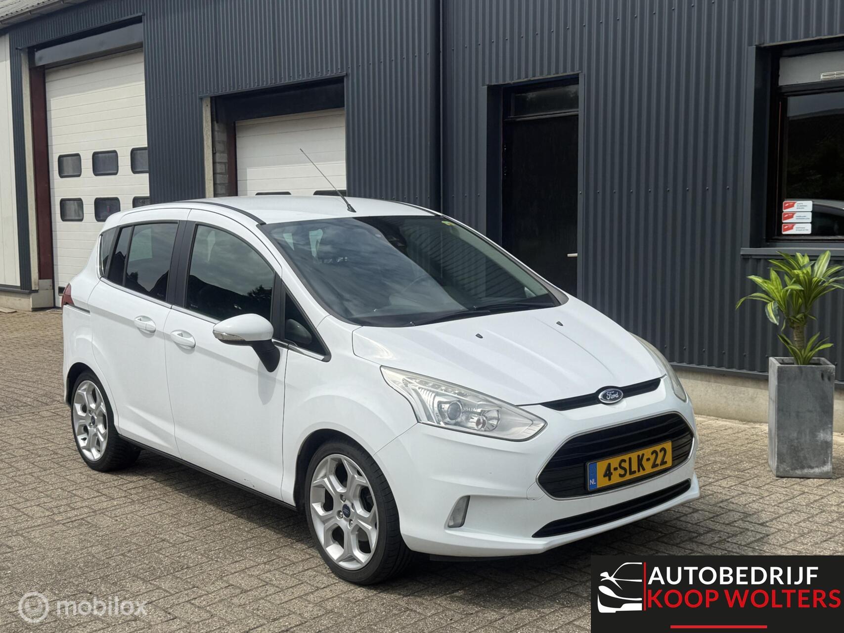 Ford B-max 1.0  Titanium *92.000KM* Clima*Navi*2013* 2013 - voorkant