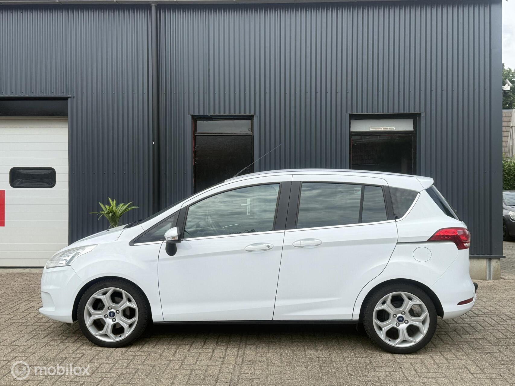 Foto van Ford B-max