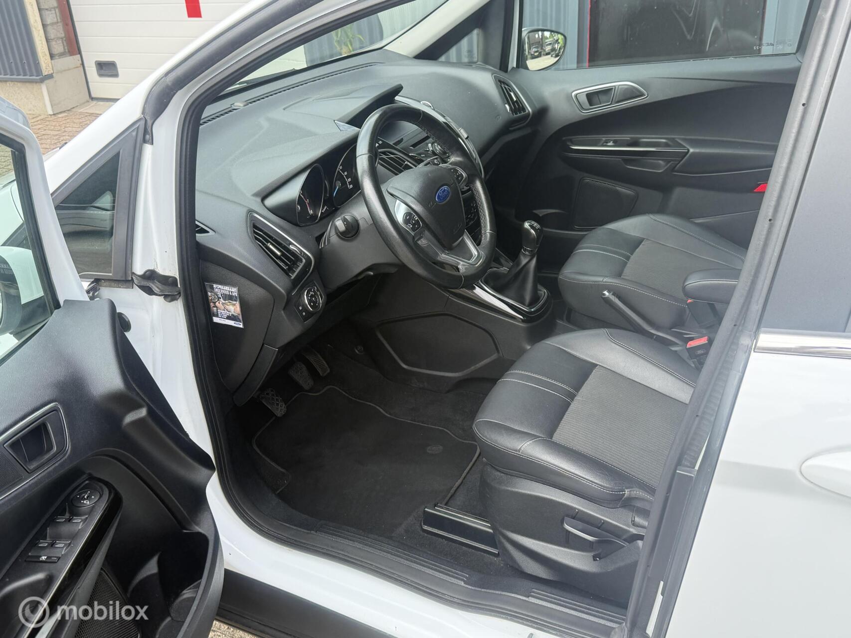 Foto van Ford B-max