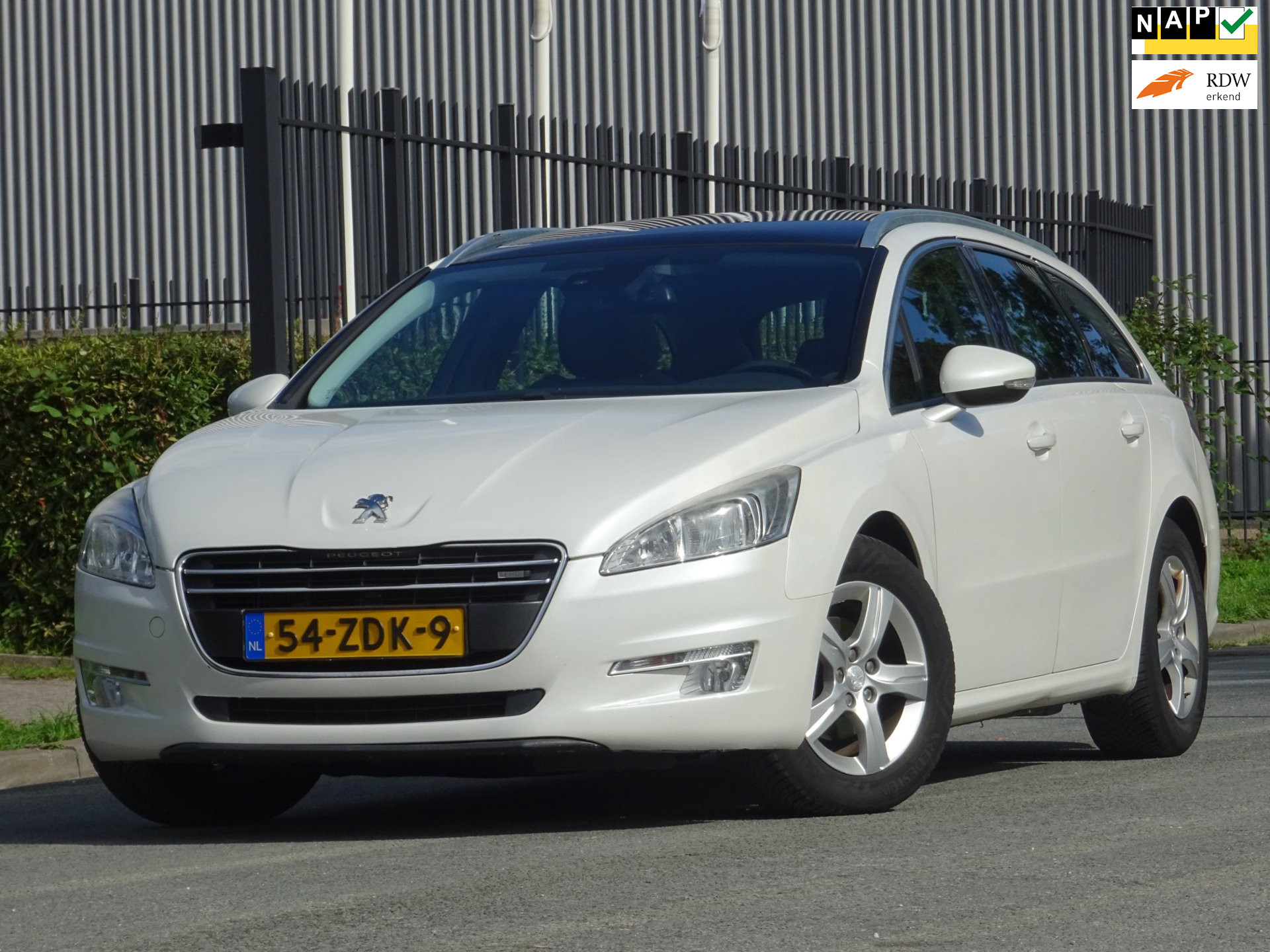 Peugeot 508 1.6 e-HDi Blue Lease Executive NAP/PANO/NAVI 2012 - voorkant