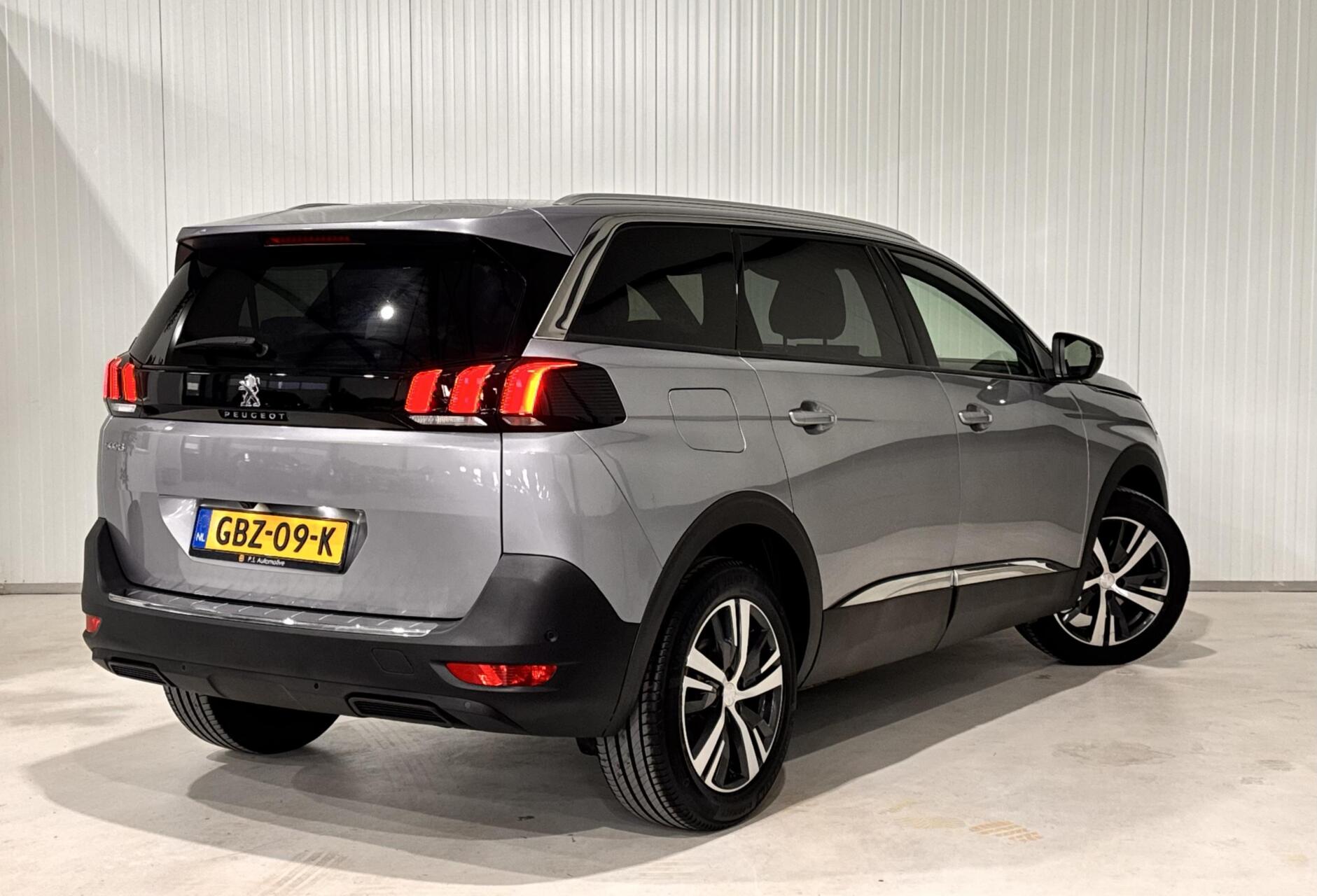 Foto van Peugeot 5008