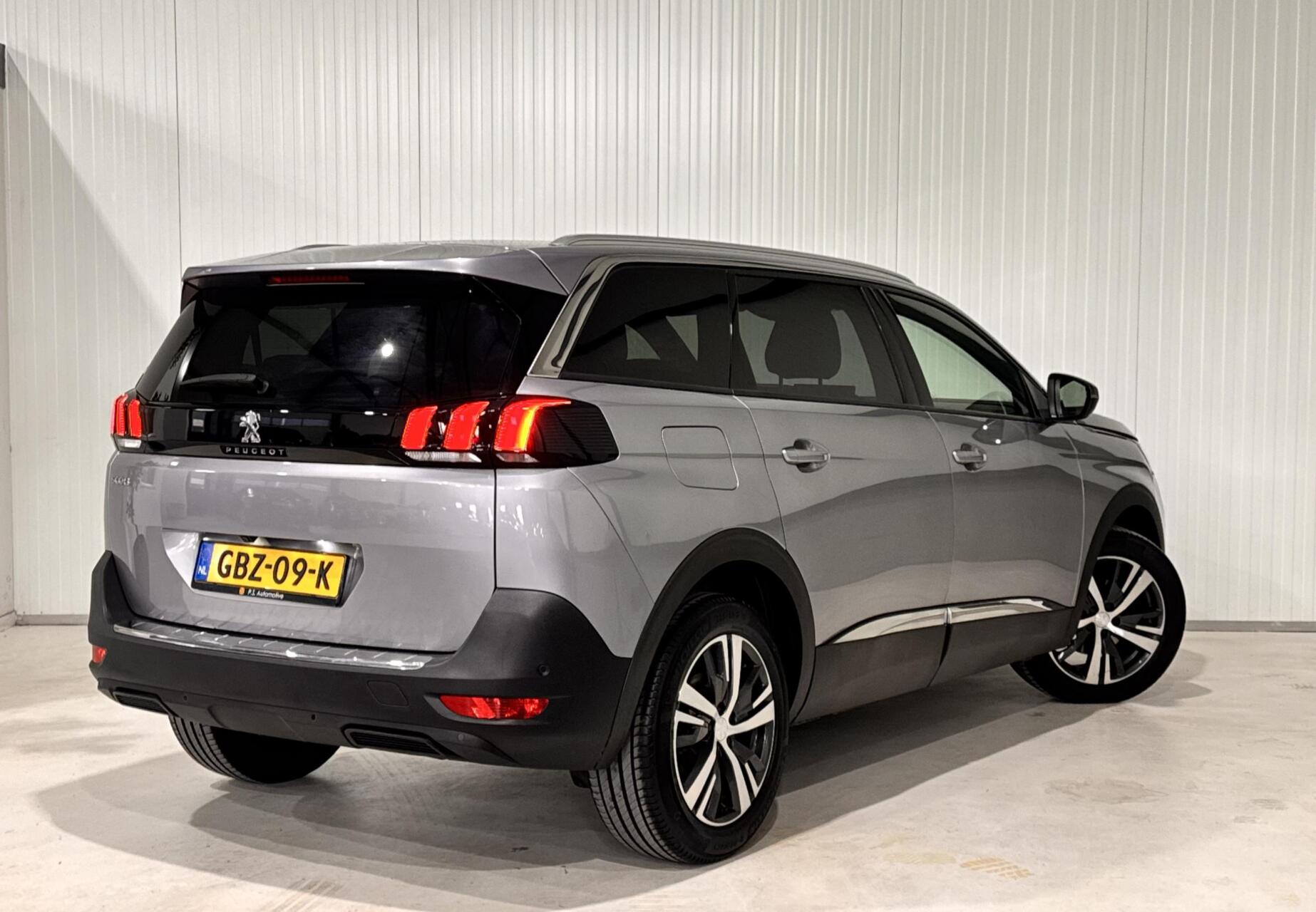 Foto van Peugeot 5008