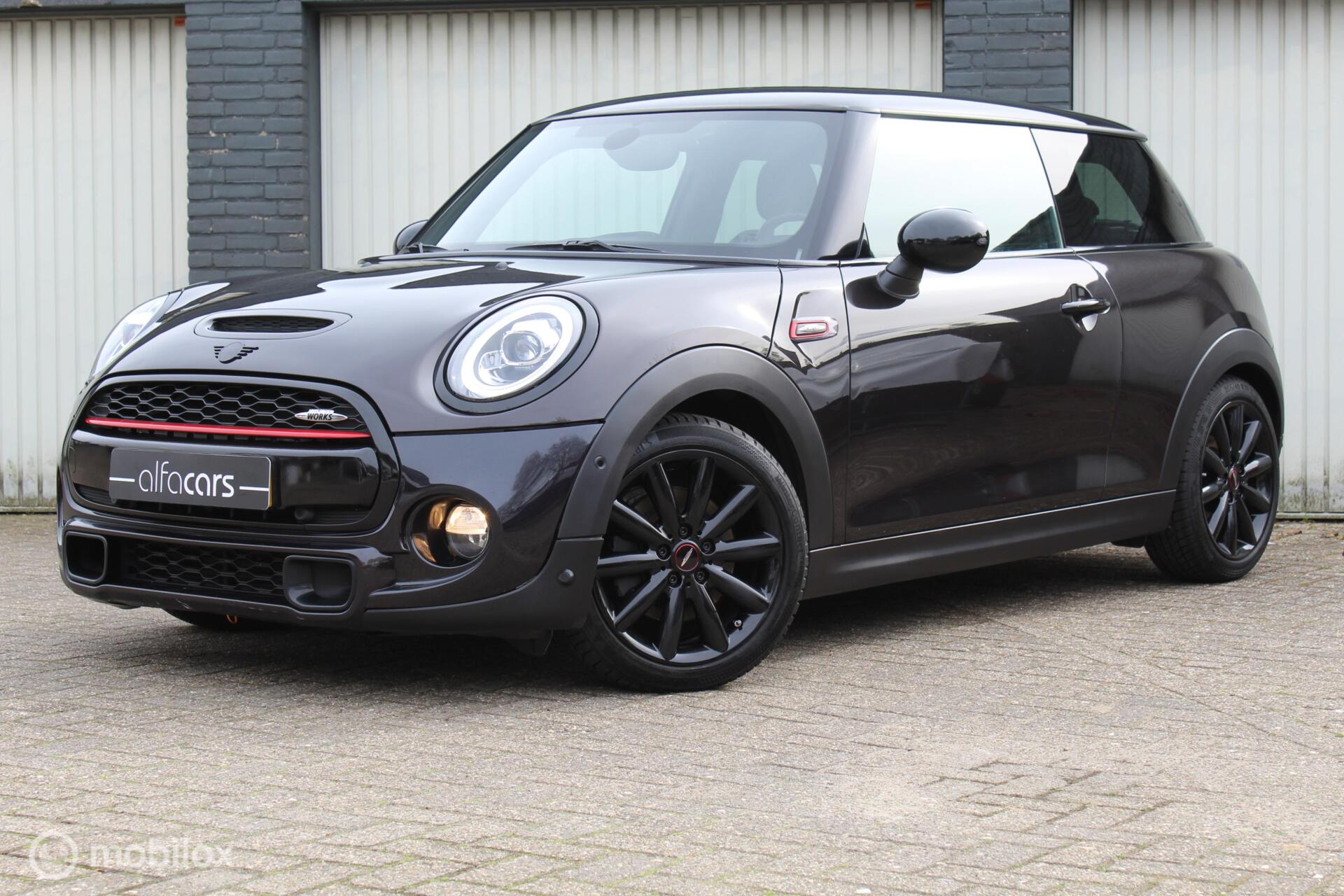 Mini Cooper S 2.0 Cooper S Chili Serious Business 2014 - voorkant