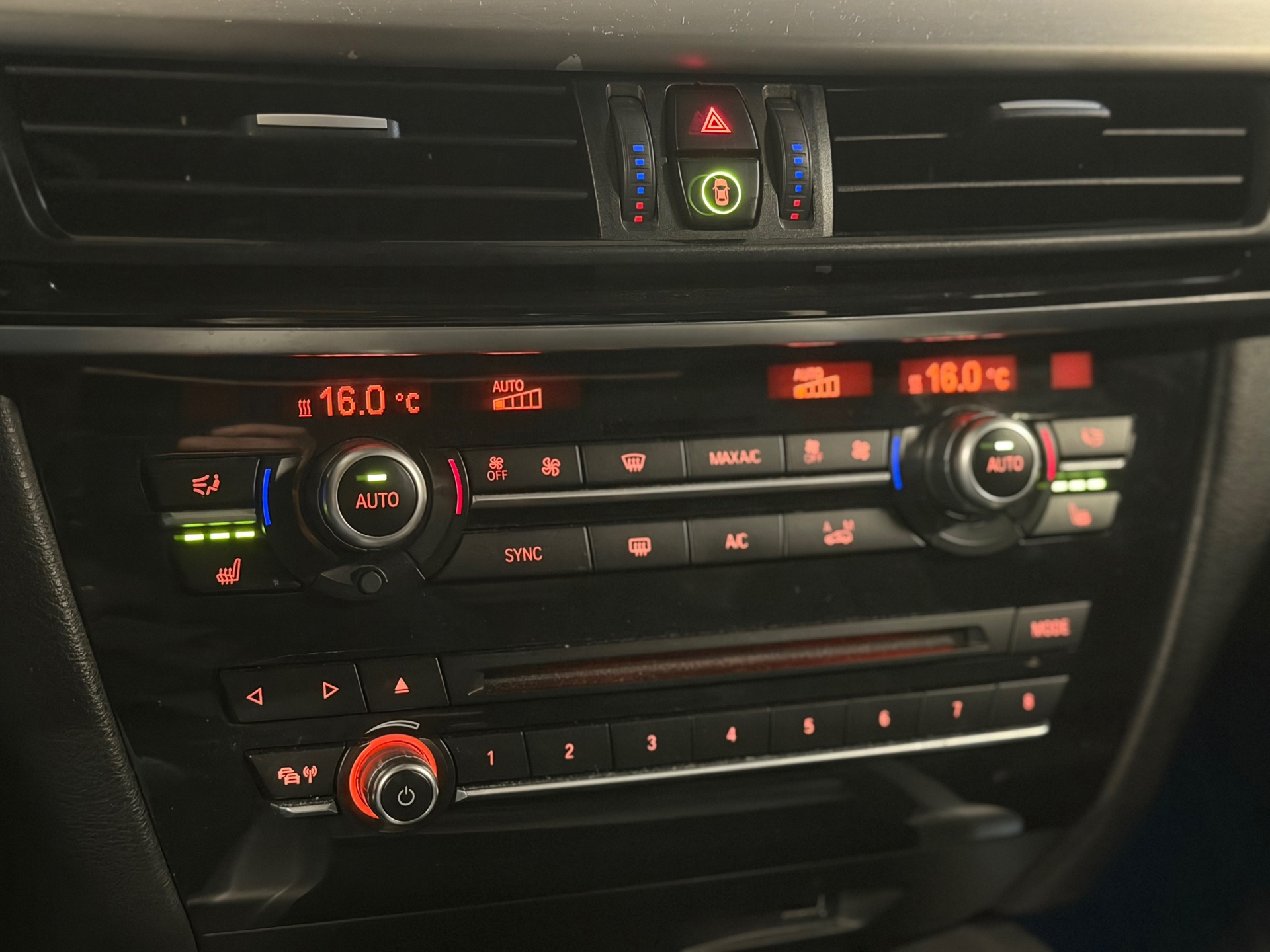 Foto van BMW X5 Xdrive30d